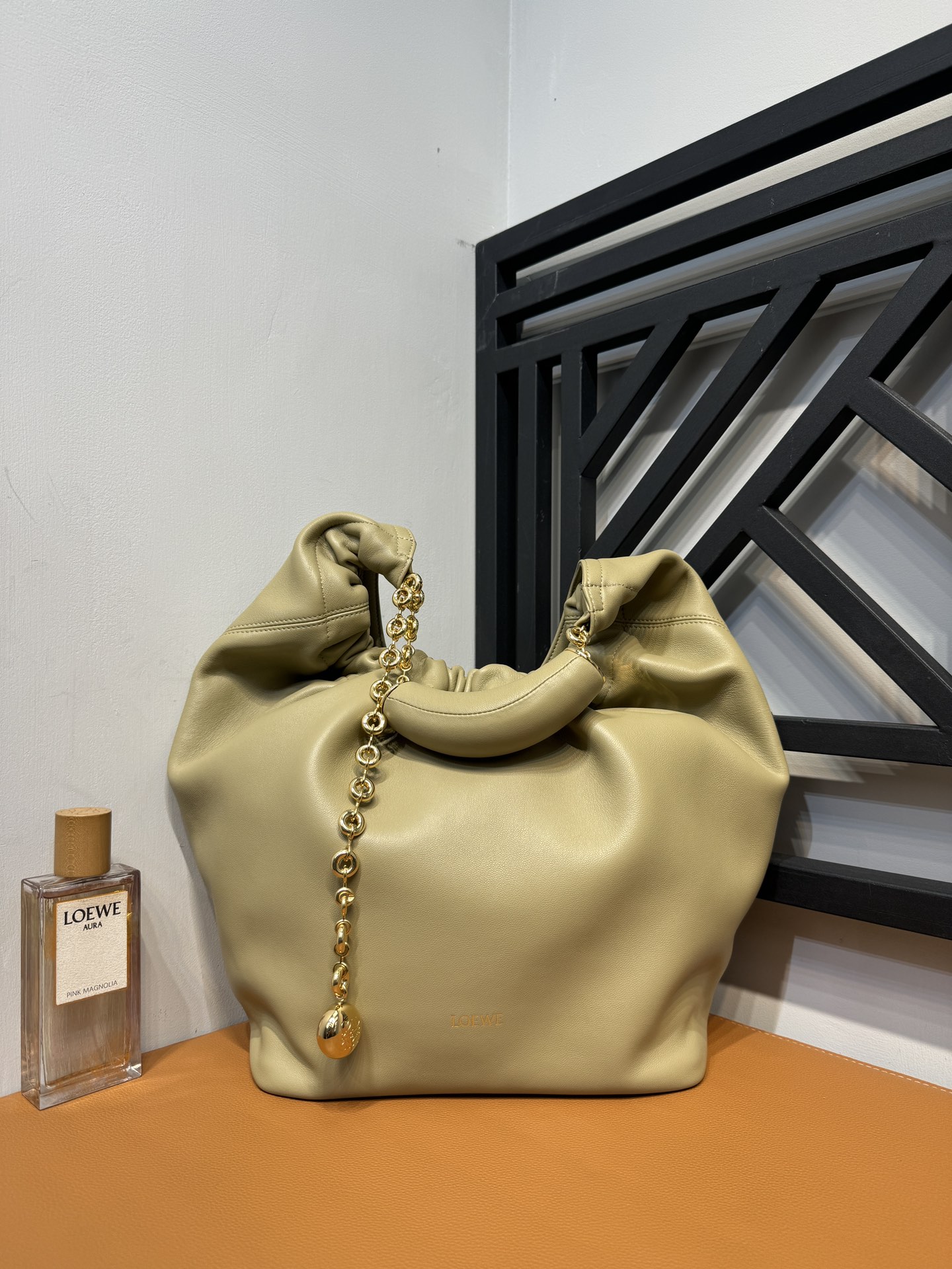 LOEWE Squeeze Bag Medium Size - Yellow Leather with Donut Chain Detail 3 i1706612344 7882 3