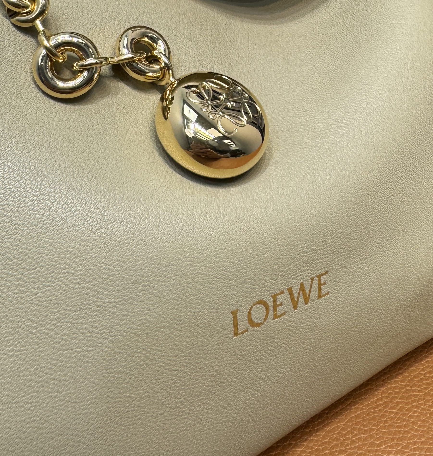 LOEWE Squeeze Bag Medium Size - Yellow Leather with Donut Chain Detail 10 i1706612781 7456 0