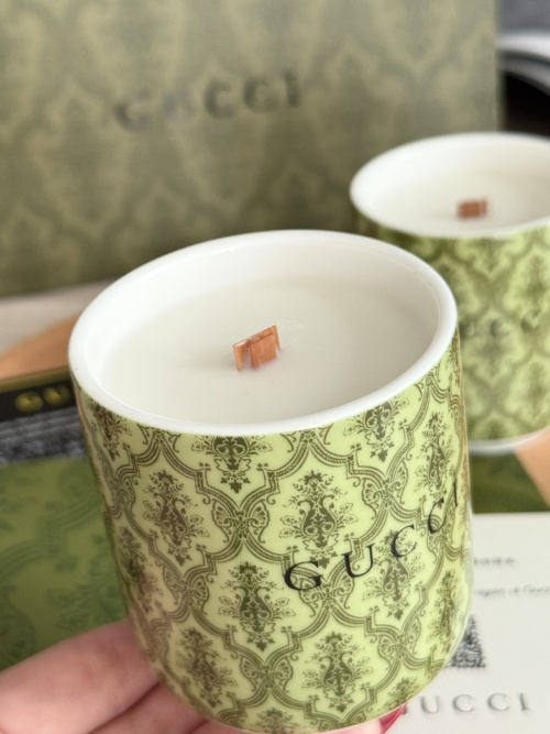 Gucci Décor Scented Candle with Wooden Wick, Green Floral Design, 9.5 oz 1 Gucci Décor Scented Candle with Wooden Wick, Green Floral Design, 9.5 oz