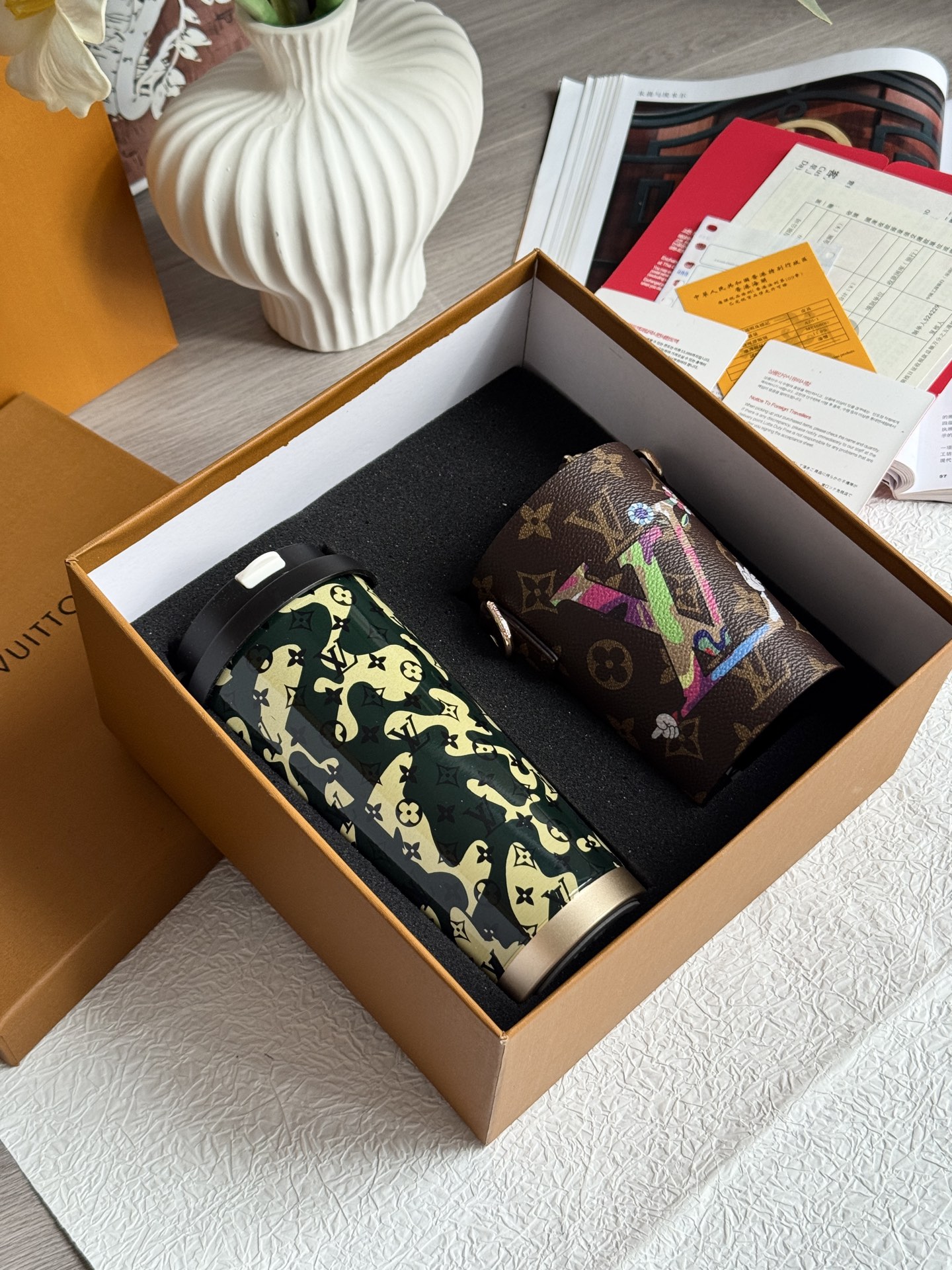 NO:810253,Camouflage green!  Each color scheme looks better than the other!  This wave of Louis merchandise is simply irresistible!  , tea set      cup, louis vuitton19860909迷彩绿色！ 配色一个比一个好看！路易这波周边简直无法拒绝！,茶具    杯子,louis v,accessory