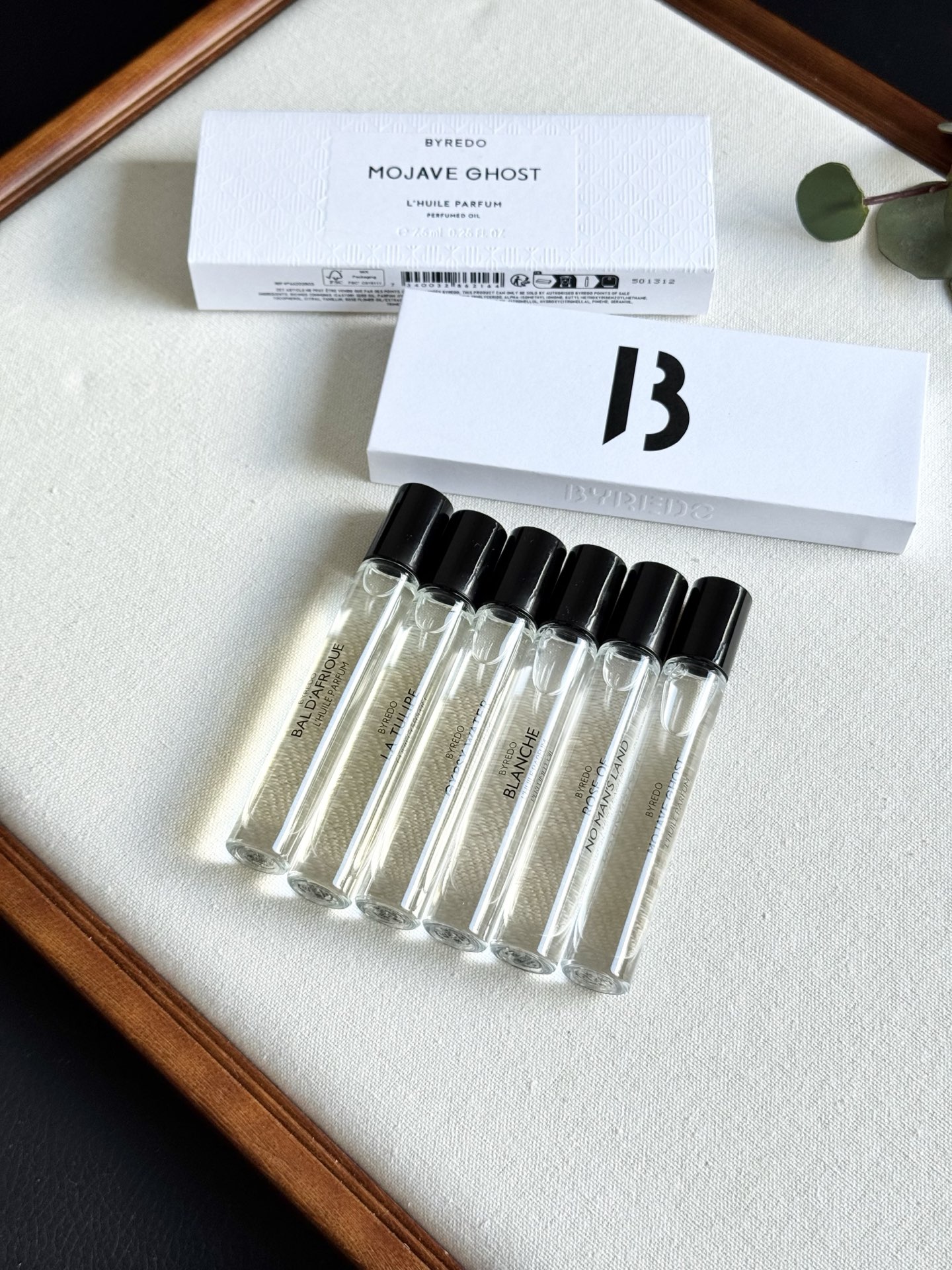 NO:894472,7.5ml is super convenient to carry!  Replenishing fragrance is super easy!  Alcohol free!  Can also be used on sensitive skin!  The durability is even better than ED!  Apply the fragrance once and it lasts all day long!  ,perfume198609097.5ml携带超方便！ 补香超轻松！不含酒精！敏感肌也能用！ 持久度比ED还厉害！ 涂一次香一整天！,香水,accessory