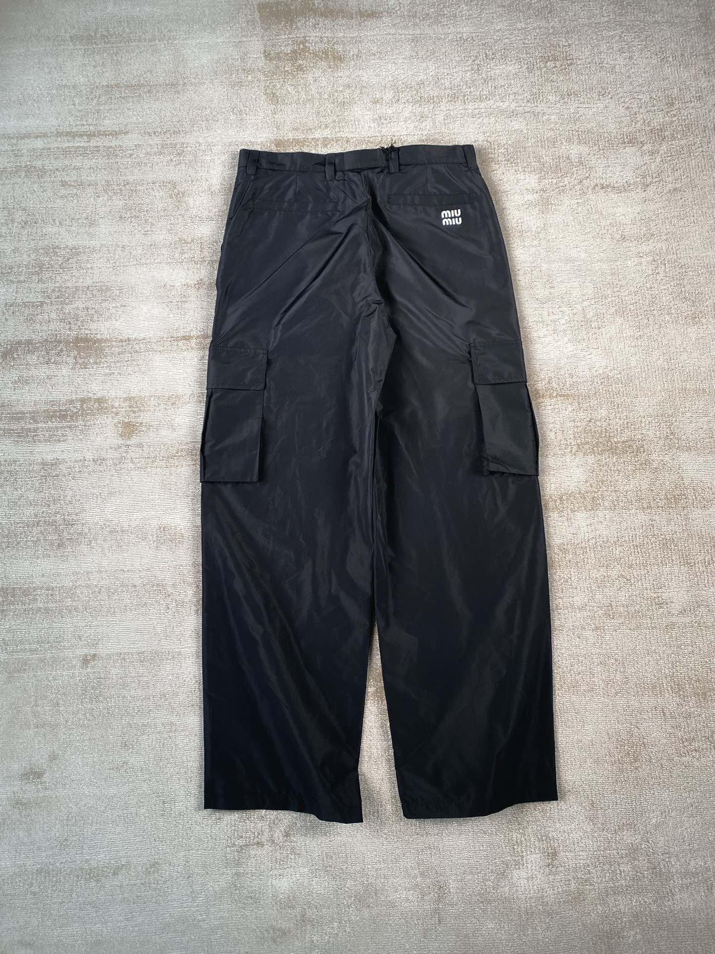 XGS New Edition Miumiu 24SS Tech Fabric Factory Pants: Advanced Nylon Selection - 图片 2
