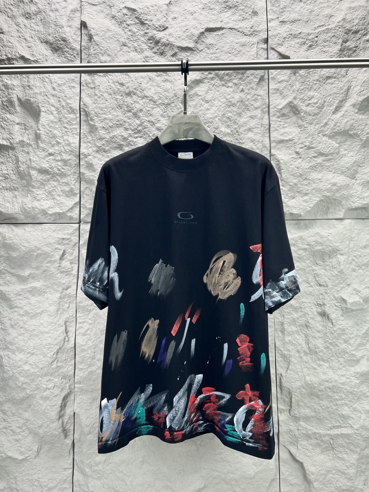 P115 -BALENCI*GA Camiseta de manga corta Balenciaga 26ss con bordado de anillos en colores pesados ​​y pintada a mano. …