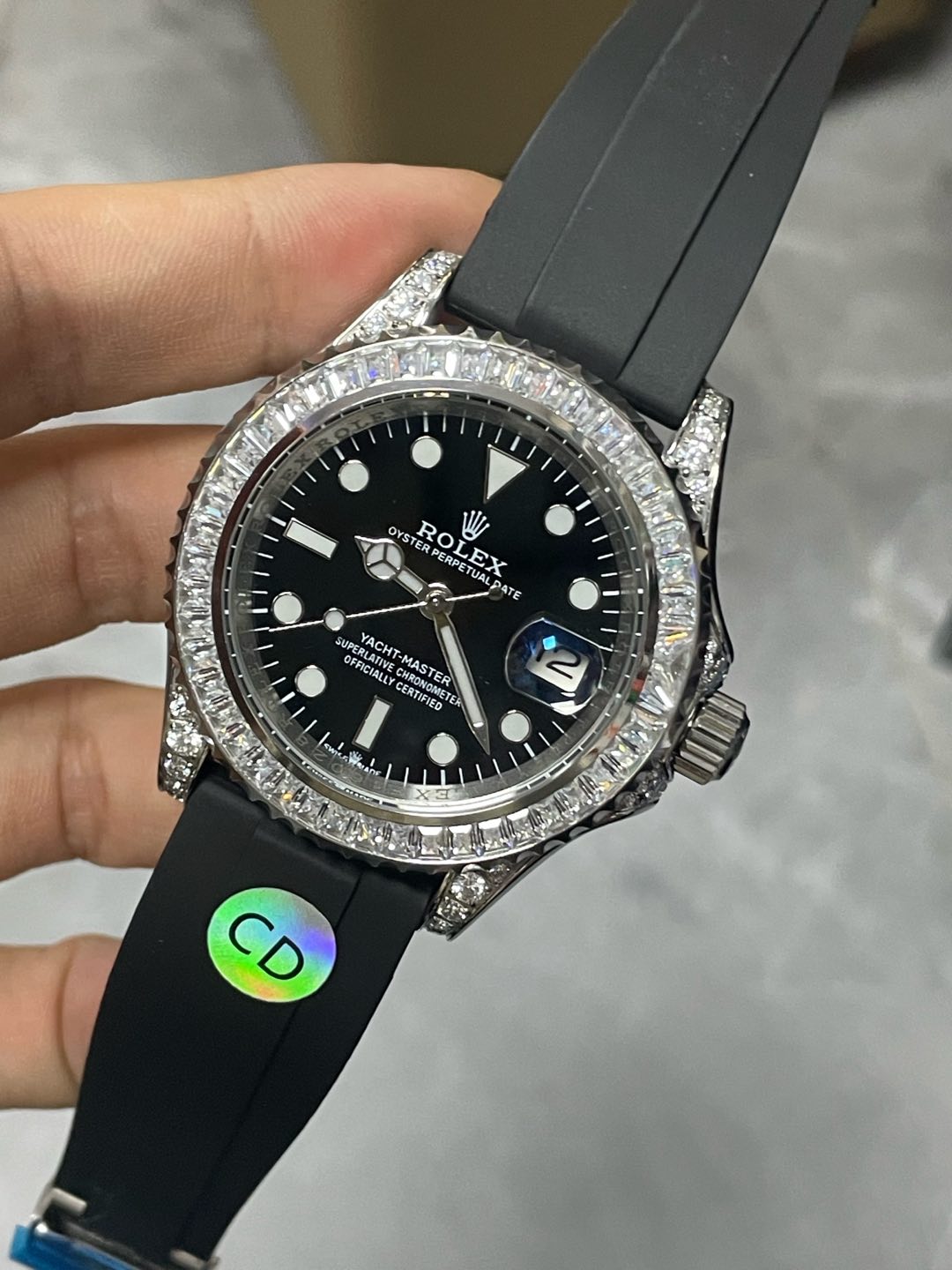 💰450
独家实拍图
Rolex YMDiamond Men's Watch, automatic mechanical watch 
劳力士 游艇系列，钻圈，全自动机械表，男士腕表