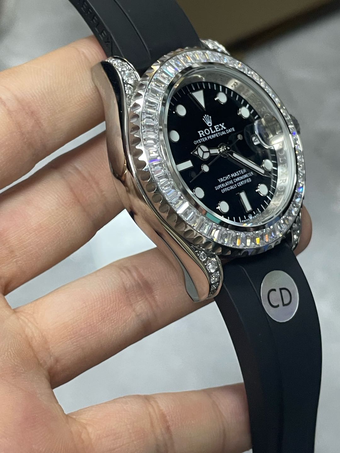 💰450
独家实拍图
Rolex YMDiamond Men's Watch, automatic mechanical watch 
劳力士 游艇系列，钻圈，全自动机械表，男士腕表