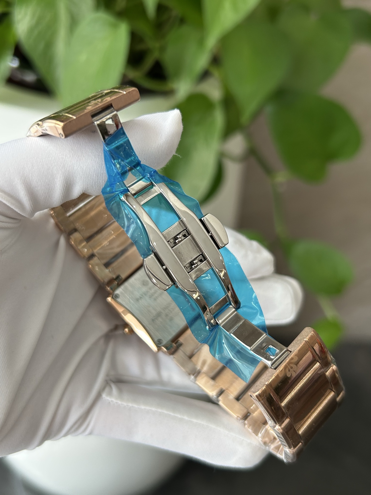 It’s an exclusive 989. Patek Philippe Ms. Bada Emerald’s wristwatch, Swiss stone core - 图片 7