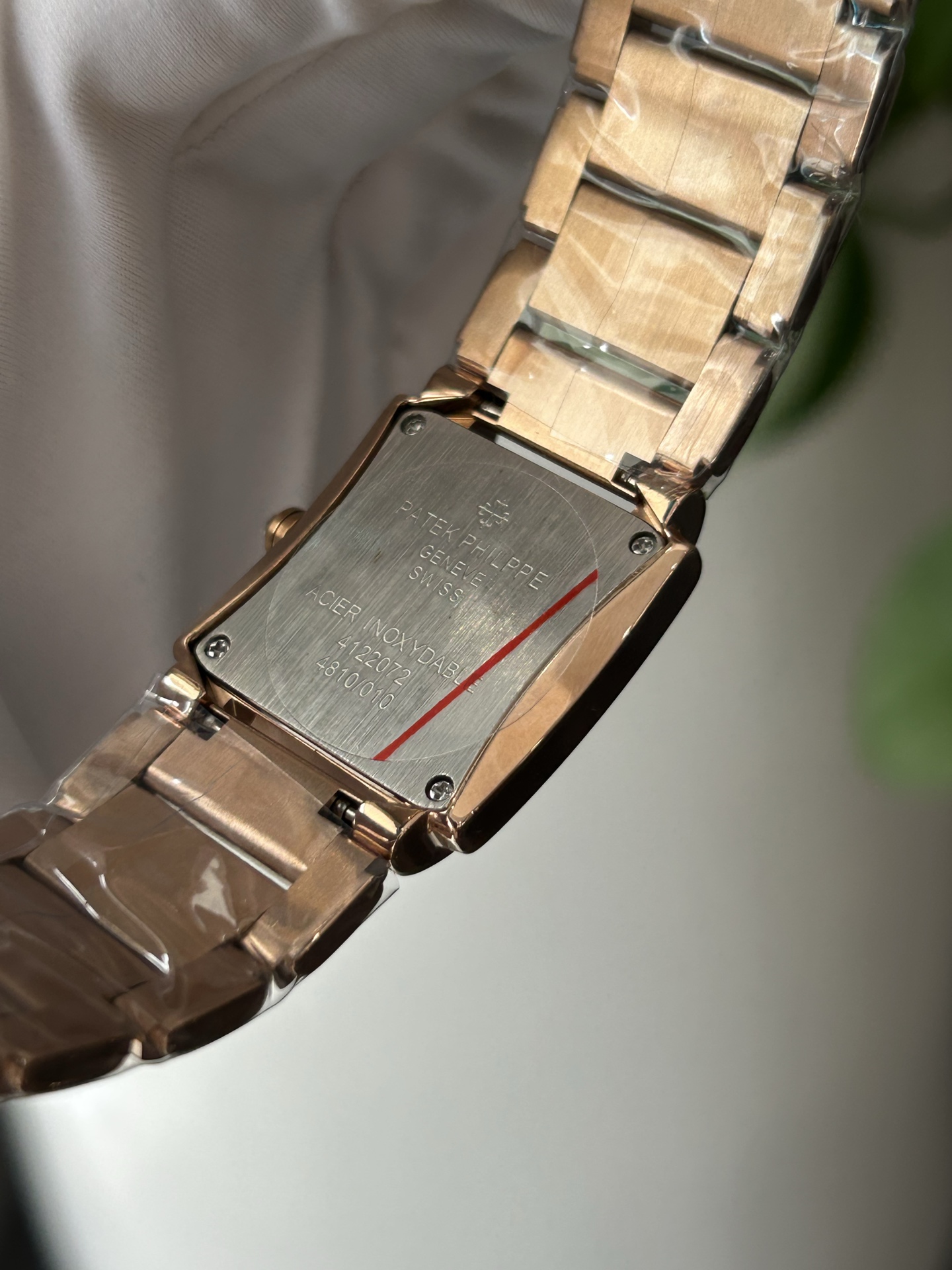 It’s an exclusive 989. Patek Philippe Ms. Bada Emerald’s wristwatch, Swiss stone core - 图片 8