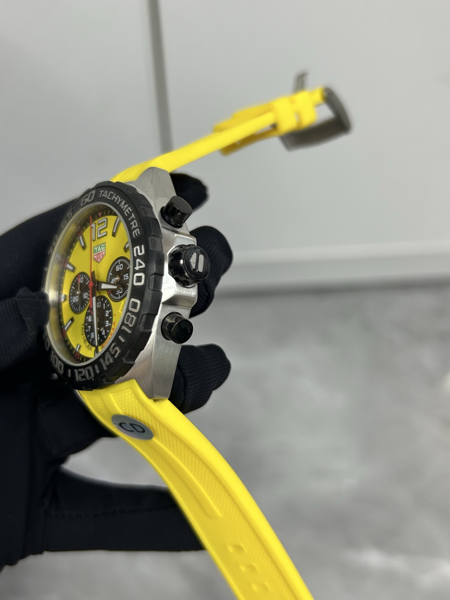 Exclusive Picture: Tagheuer Taghua F1 Manchester United Special Watch – Swiss Core, F1-Inspired Design - 图片 4