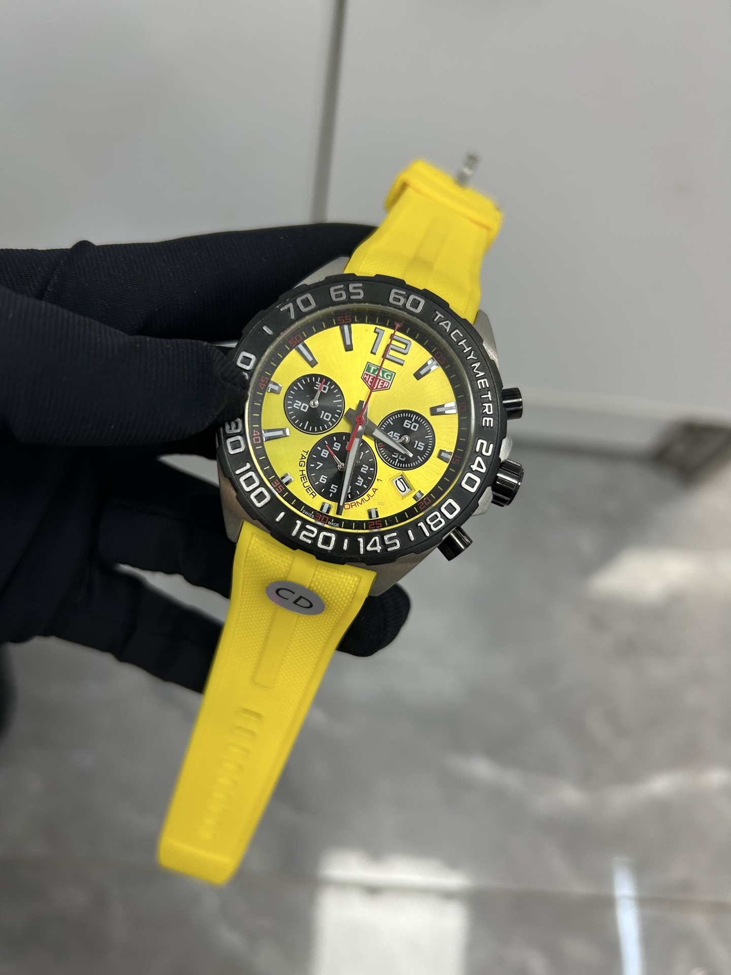 Exclusive Picture: Tagheuer Taghua F1 Manchester United Special Watch – Swiss Core, F1-Inspired Design - 图片 3