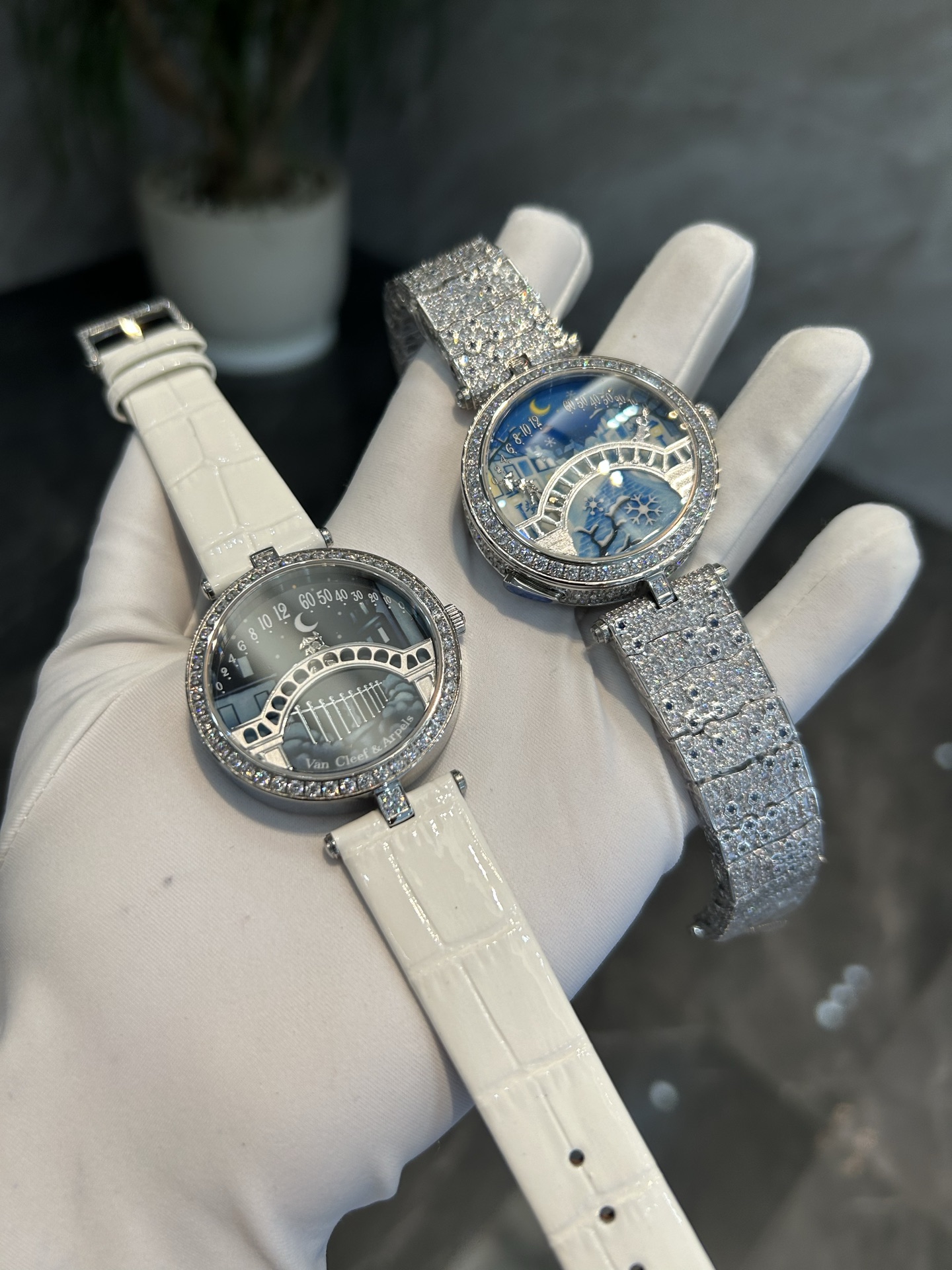 An exclusive picture. Van Cleef & Arpels high quality Van Cleopatra Lover Bridge, Switzerland - 图片 7