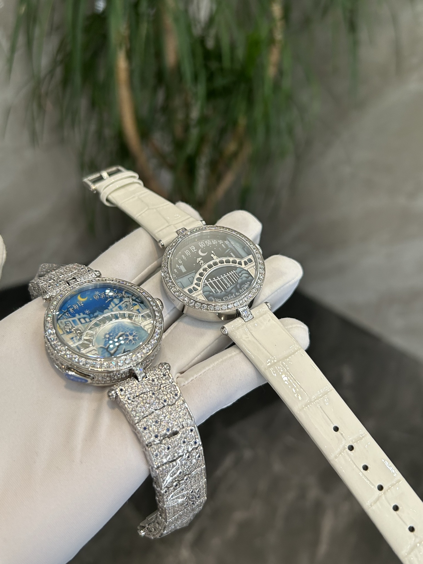 An exclusive picture. Van Cleef & Arpels high quality Van Cleopatra Lover Bridge, Switzerland - 图片 9