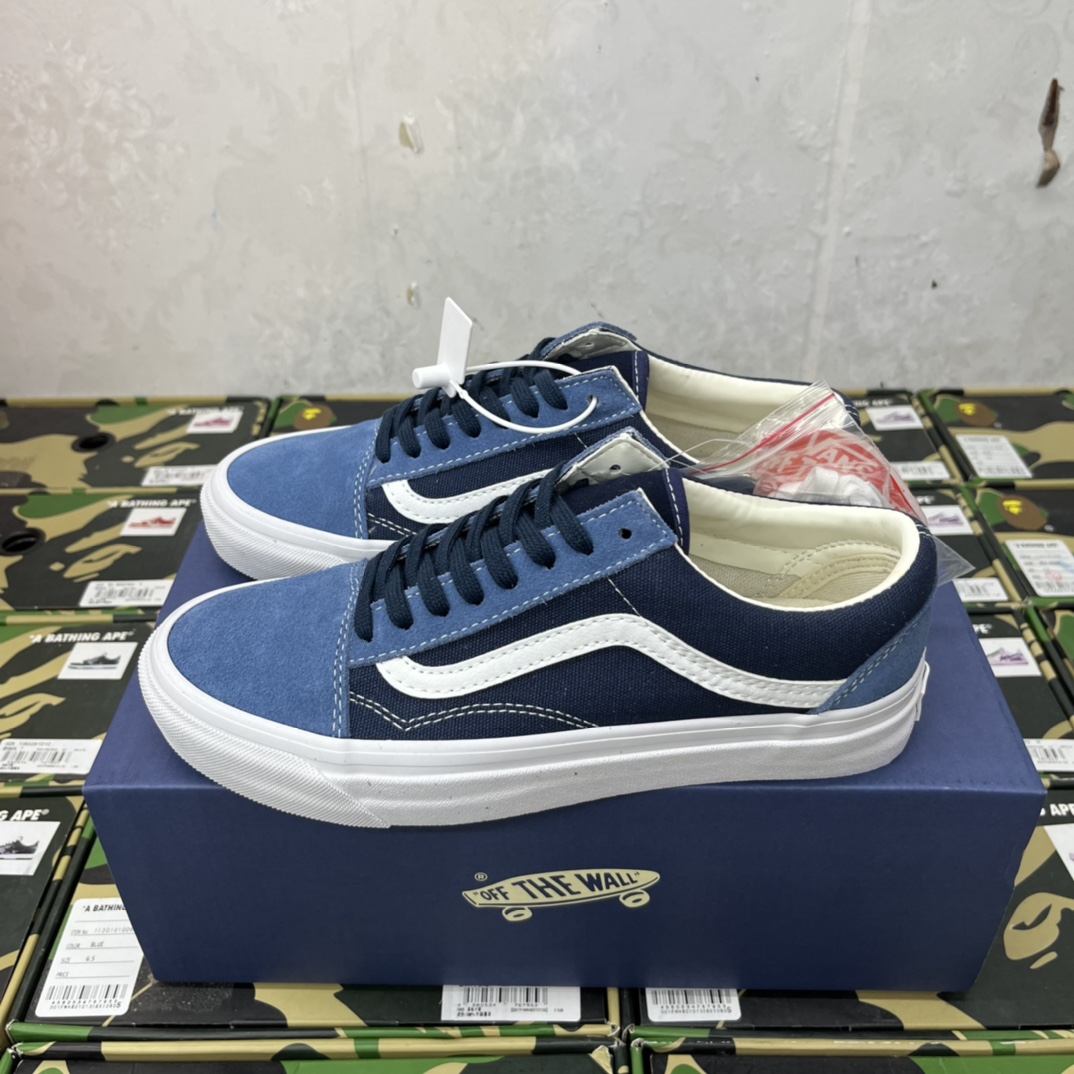 💰90
Vans OTW Old Skool 36蓝黑拼色情侣鞋低帮板鞋,用Vans最经典的海军蓝,打造深浅不一的层次感全新Vans Premium Steve Navy海军蓝配色真正的OG鞋型设计
原装蓝盒 活动可抽鞋垫
尺码:35 36 36.5 37 38 38.5 39 40 40.5 41 42 42.5 43 44
工艺:硫化1:1(重量1:1、真标、原钢印、材质标、鞋型标、合格证)