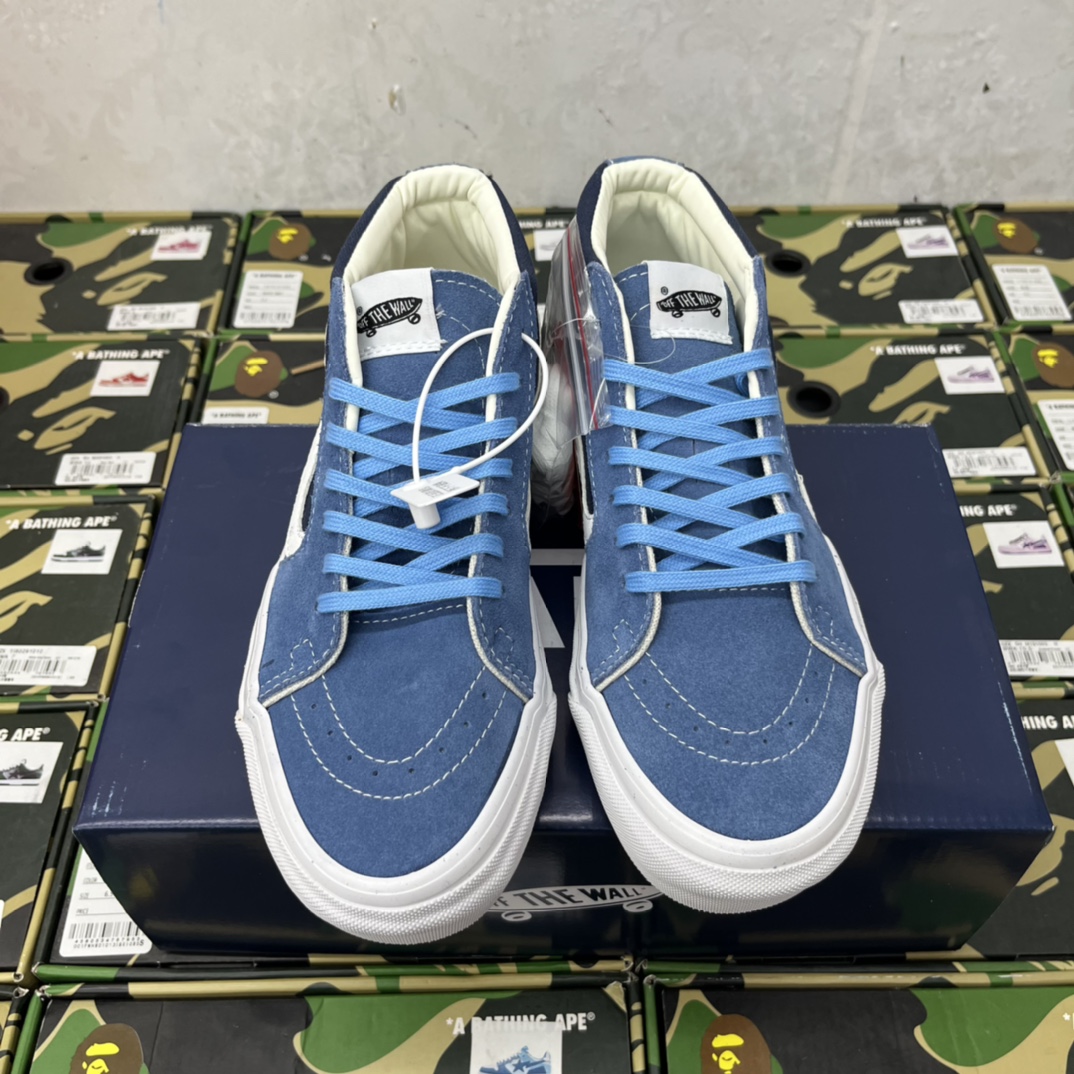 💰110
Vans OTW Old Skool 36蓝黑拼色情侣鞋中帮板鞋,用Vans最经典的海军蓝,打造深浅不一的层次感全新Vans Premium Steve Navy海军蓝配色真正的OG鞋型设计
原装蓝盒 活动可抽鞋垫
尺码:35 36 36.5 37 38 38.5 39 40 40.5 41 42 42.5 43 44
工艺:硫化1:1(重量1:1、真标、原钢印、材质标、鞋型标、合格证)