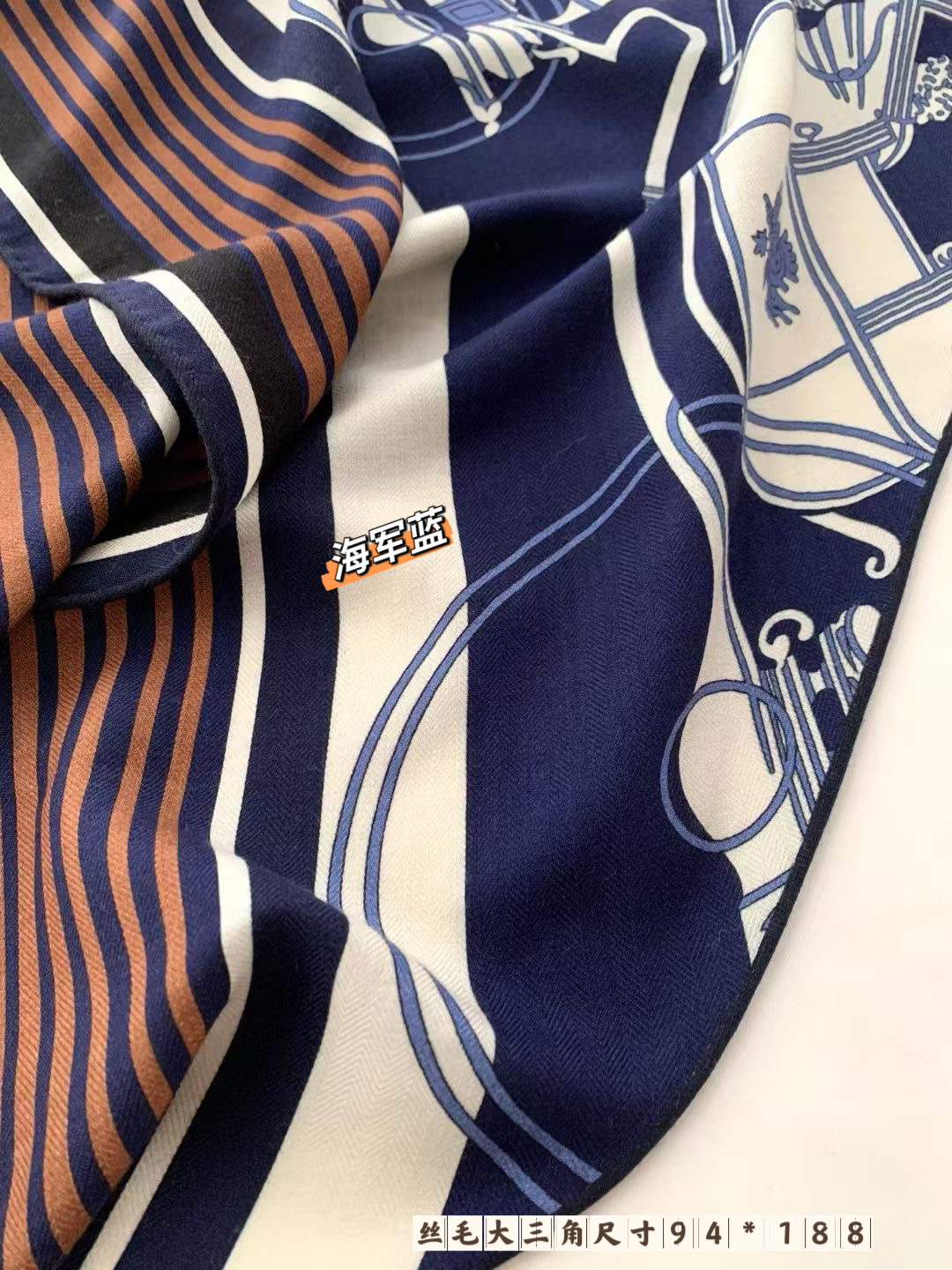 💰丝毛大三角双面！无标色彩明丽，格调高雅而随性，捕捉一瞬间的灵感融入作品之中，将美的含义发挥到极致。70