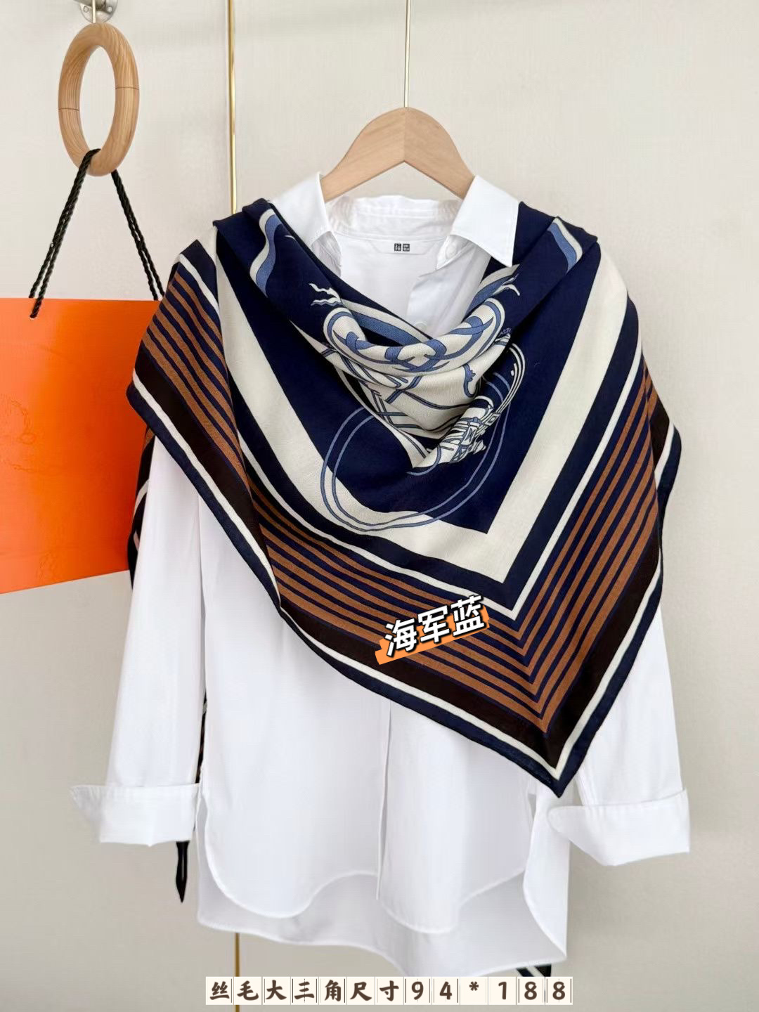 💰丝毛大三角双面！无标色彩明丽，格调高雅而随性，捕捉一瞬间的灵感融入作品之中，将美的含义发挥到极致。70