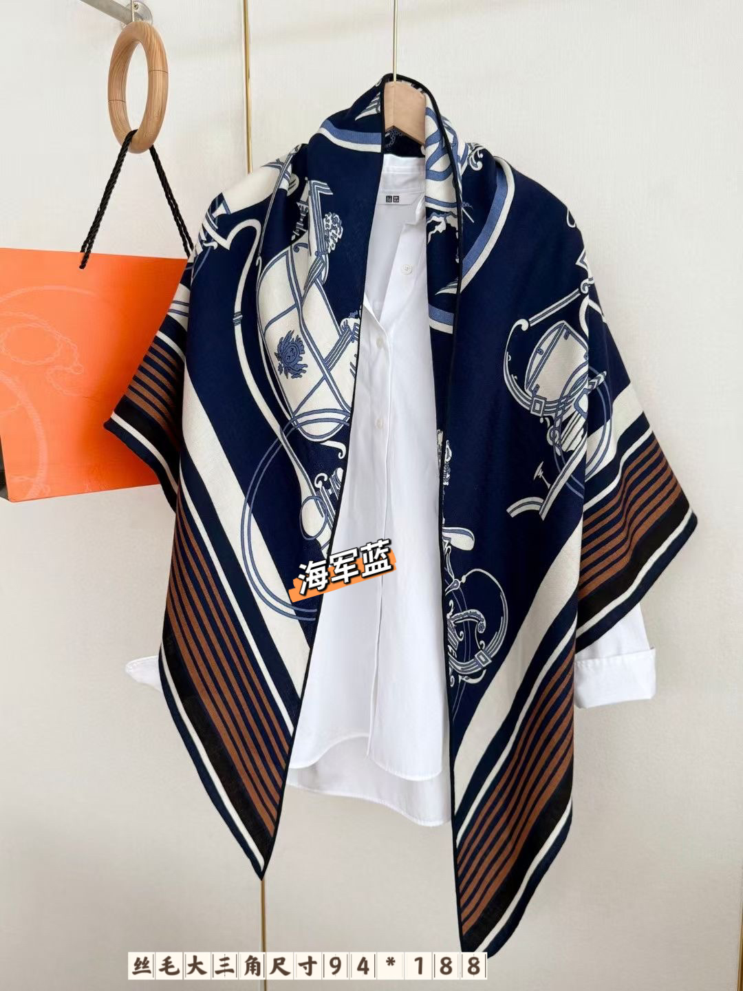 💰丝毛大三角双面！无标色彩明丽，格调高雅而随性，捕捉一瞬间的灵感融入作品之中，将美的含义发挥到极致。70