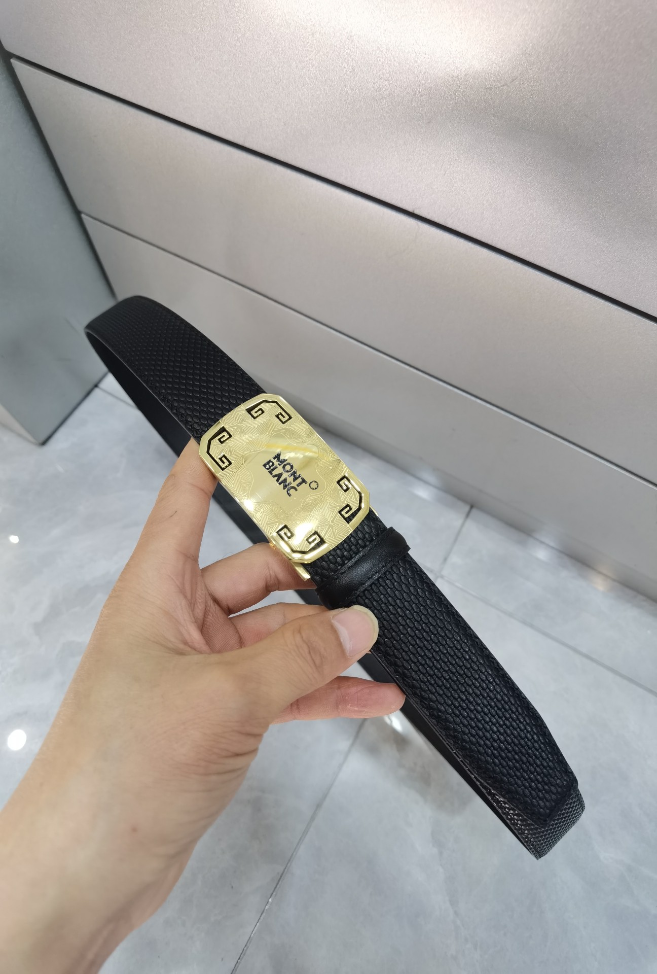 万宝龙自动扣㊙️原单高端品质🎗专柜官网同步💎宽度3.5精美扣头💯意大利进口头层小牛皮原版花纹✨纹理消晰真实感超强🌈打造全 万宝龙自动扣㊙️原单高端品质🎗专柜官网同步💎宽度3.5精美扣头💯意大利进口头层小牛皮原版花纹✨纹理消晰真实感超强🌈打造全