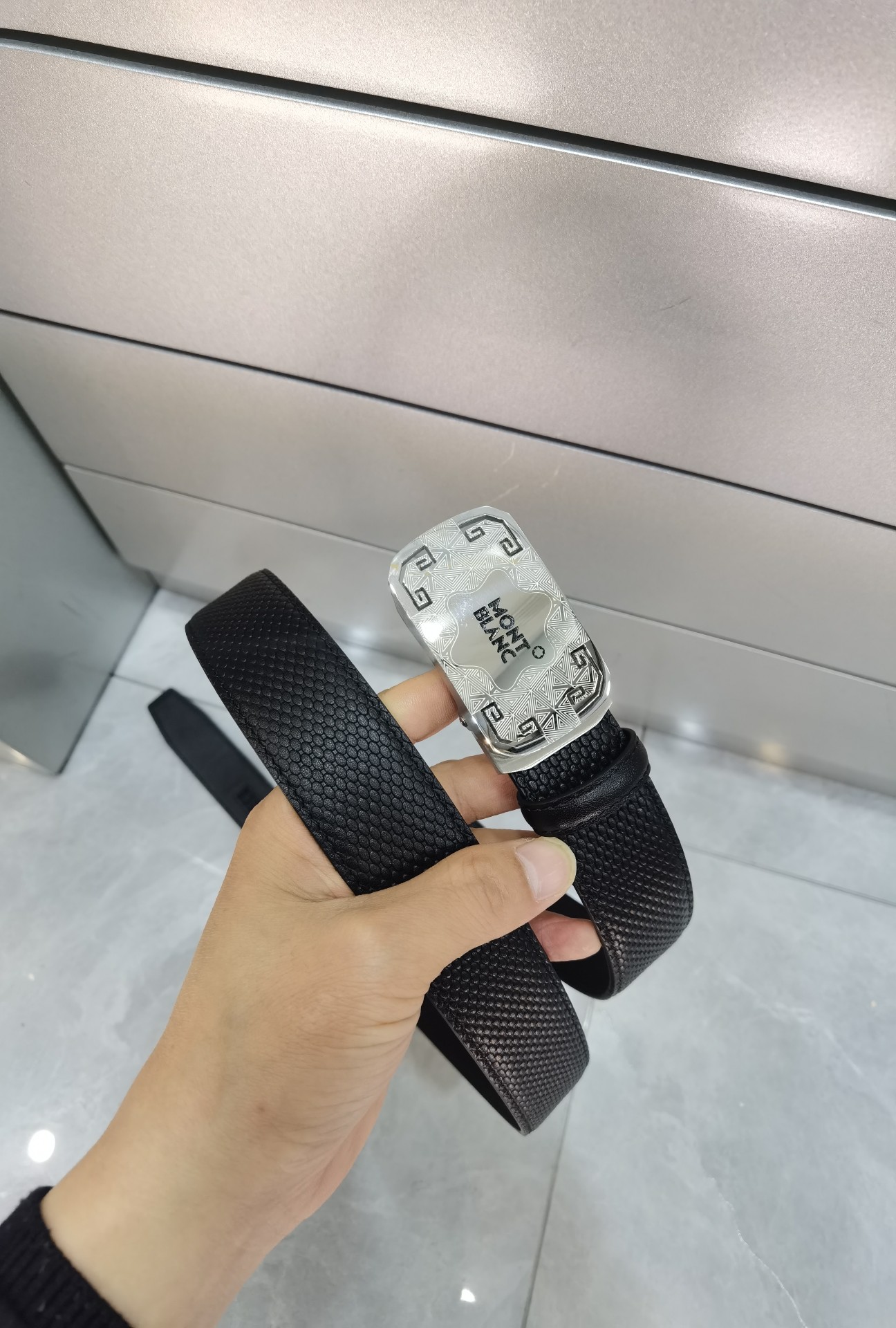 万宝龙自动扣㊙️原单高端品质🎗专柜官网同步💎宽度3.5精美扣头💯意大利进口头层小牛皮原版花纹✨纹理消晰真实感超强🌈打造全