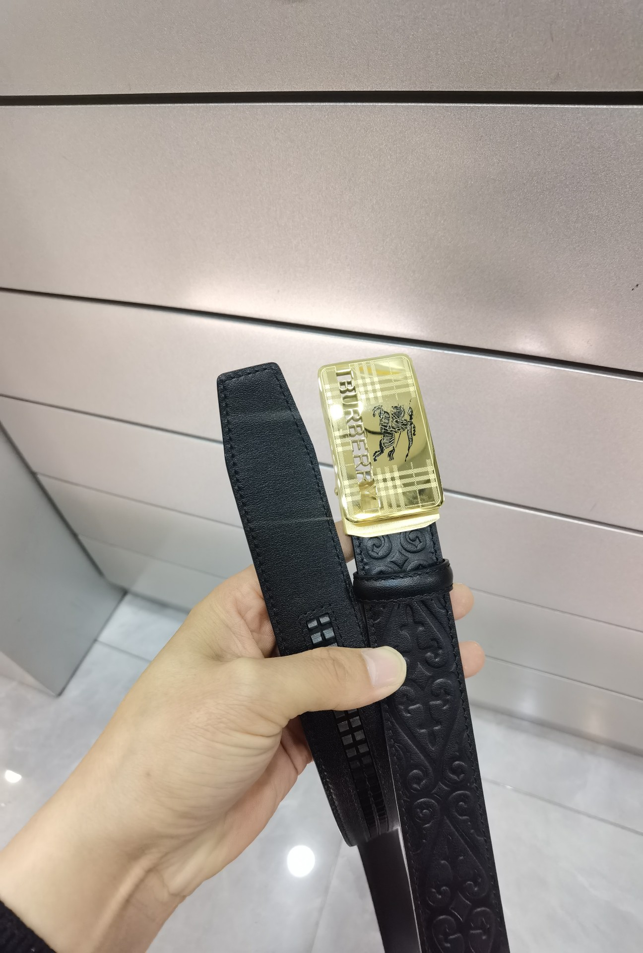 巴宝莉自动扣㊙️原单高端品质🎗专柜官网同步💎宽度3.5精美扣头💯意大利进口头层小牛皮原版花纹✨纹理消晰真实感超强🌈打造全