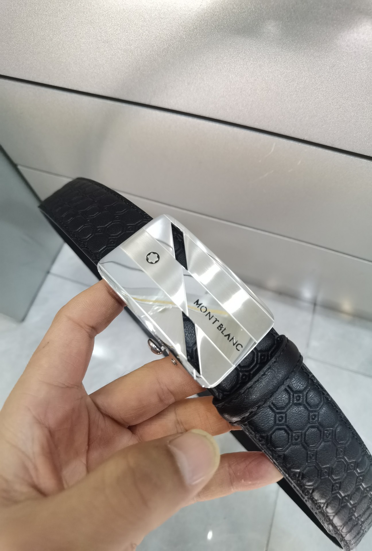 万宝龙自动扣㊙️原单高端品质🎗专柜官网同步💎宽度3.5精美扣头💯意大利进口头层小牛皮原版花纹✨纹理消晰真实感超强🌈打造全