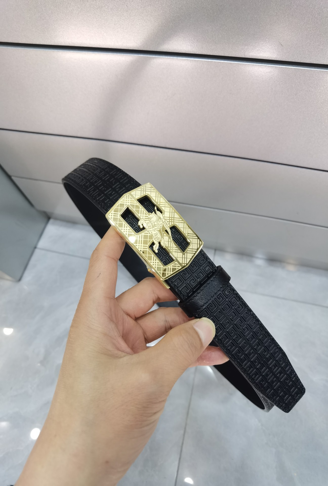 巴宝莉自动扣㊙️原单高端品质🎗专柜官网同步💎宽度3.5精美扣头💯意大利进口头层小牛皮原版花纹✨纹理消晰真实感超强🌈打造全 巴宝莉自动扣㊙️原单高端品质🎗专柜官网同步💎宽度3.5精美扣头💯意大利进口头层小牛皮原版花纹✨纹理消晰真实感超强🌈打造全