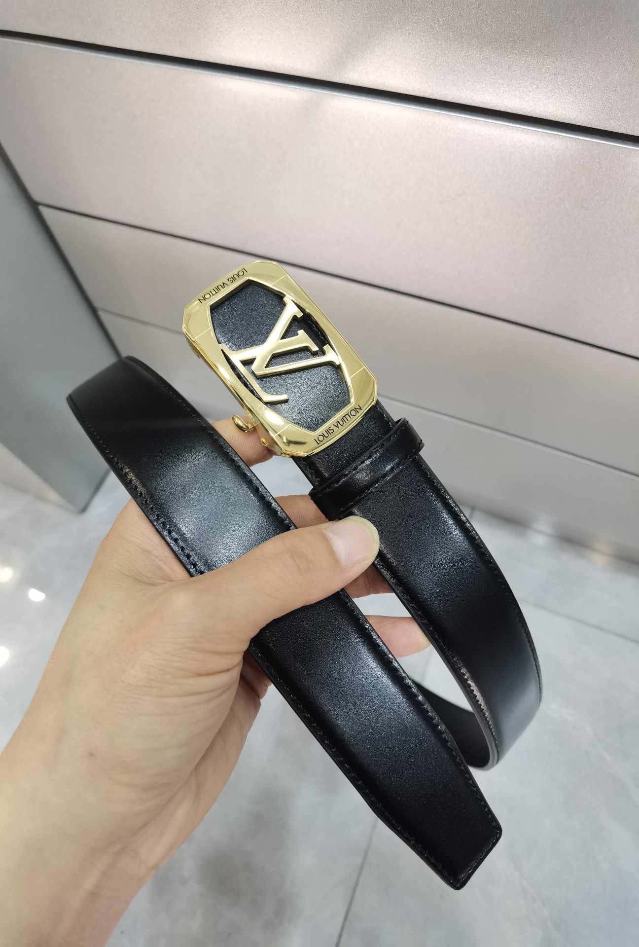 路易威登自动扣㊙️原单高端品质🎗专柜官网同步💎宽度3.5精美扣头💯意大利进口头层小牛皮原版花纹✨纹理消晰真实感超强🌈打造