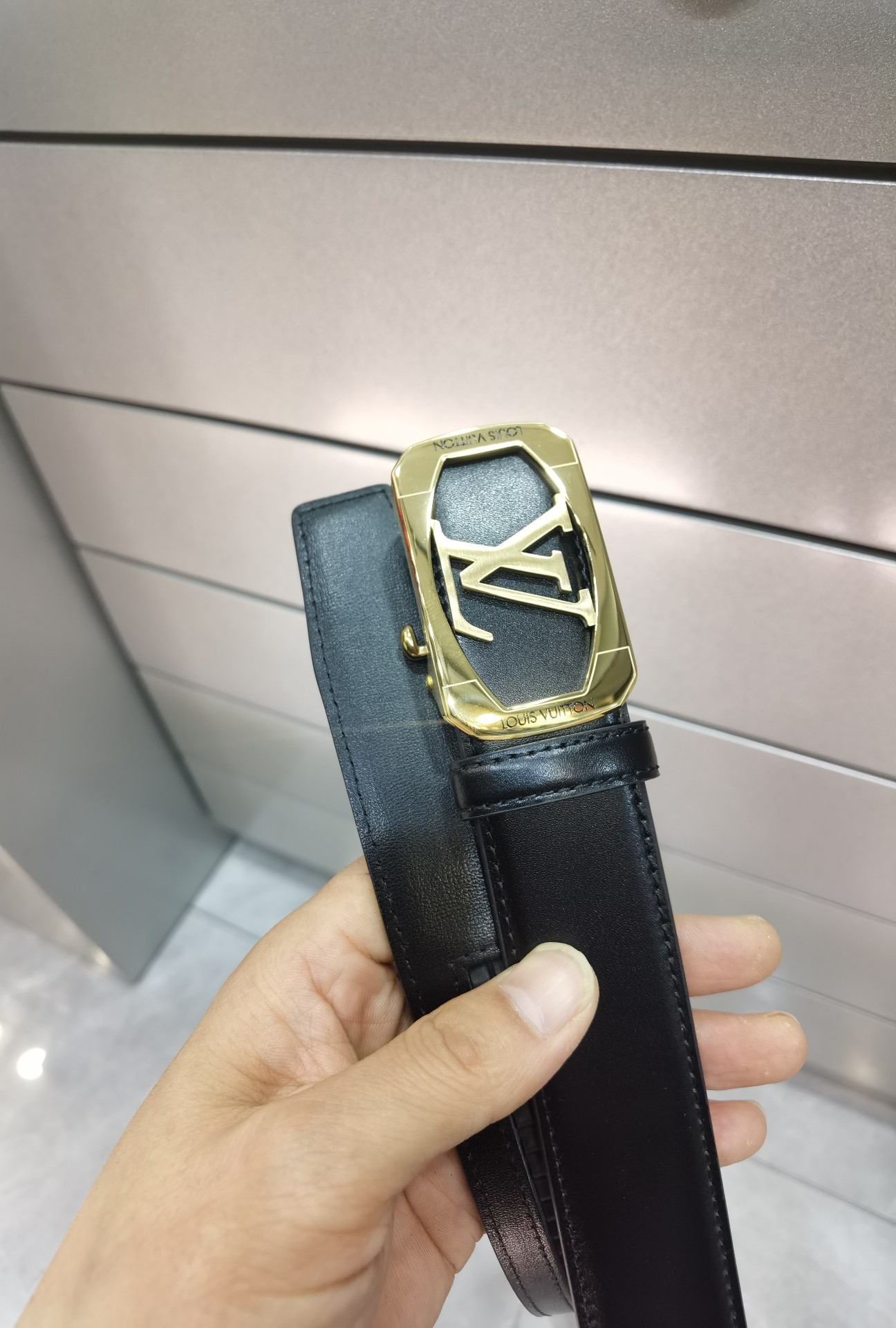 路易威登自动扣㊙️原单高端品质🎗专柜官网同步💎宽度3.5精美扣头💯意大利进口头层小牛皮原版花纹✨纹理消晰真实感超强🌈打造