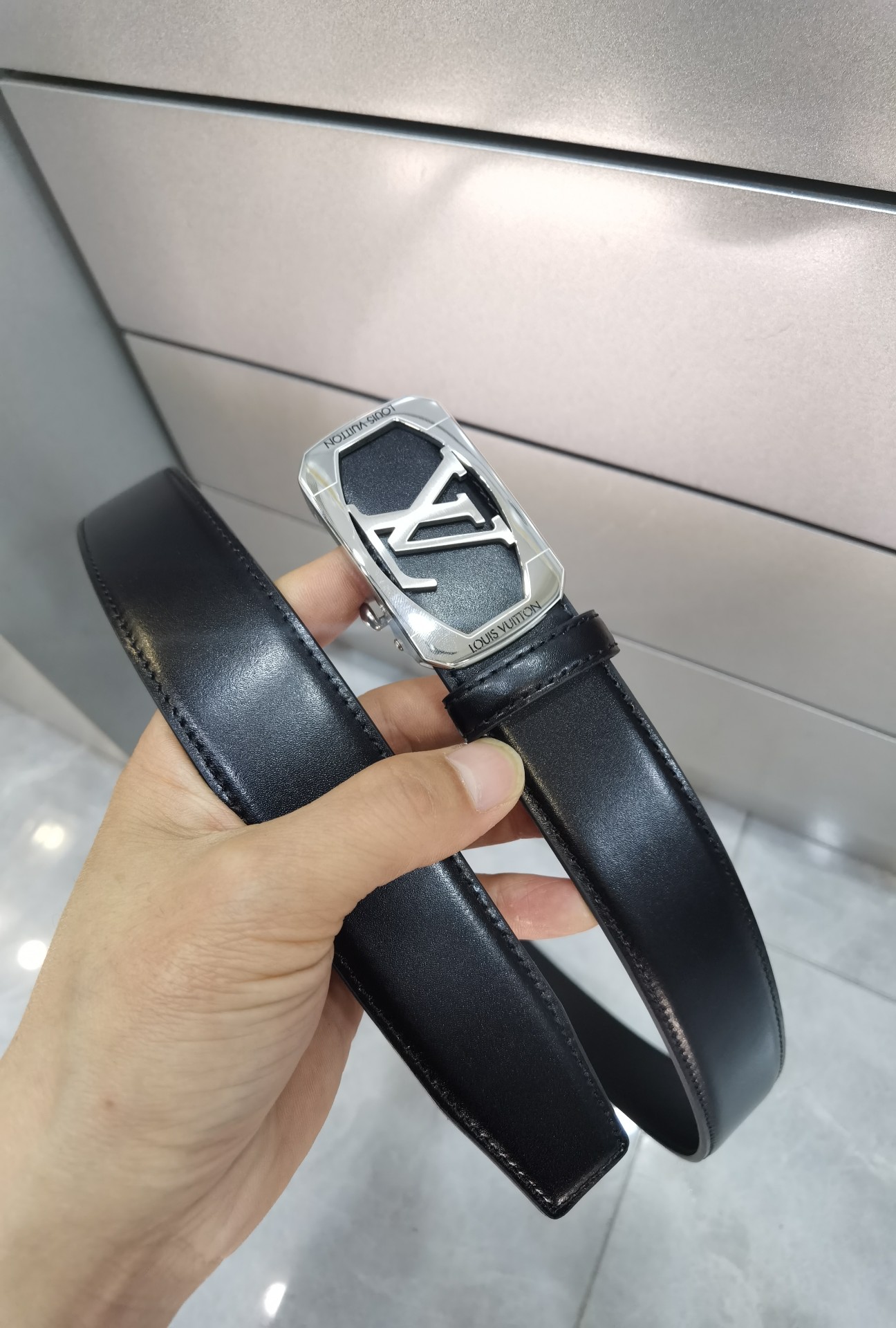 路易威登自动扣㊙️原单高端品质🎗专柜官网同步💎宽度3.5精美扣头💯意大利进口头层小牛皮原版花纹✨纹理消晰真实感超强🌈打造