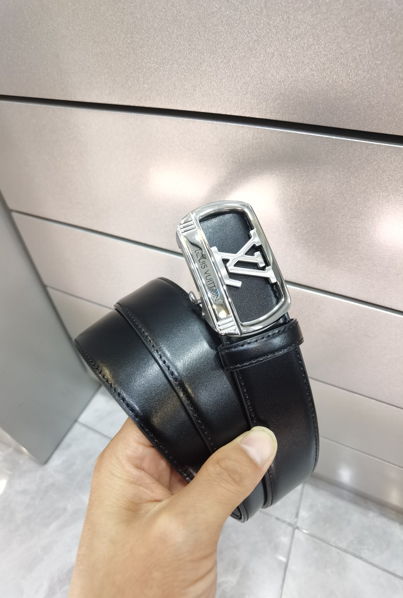路易威登自动扣㊙️原单高端品质🎗专柜官网同步💎宽度3.5精美扣头💯意大利进口头层小牛皮原版花纹✨纹理消晰真实感超强🌈打造