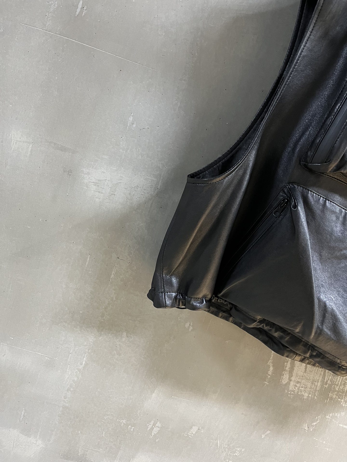 Balenciaga Profile 2024: Waterproof Leather Zipper Jacket with Imported Sheepskin Face - 图片 4