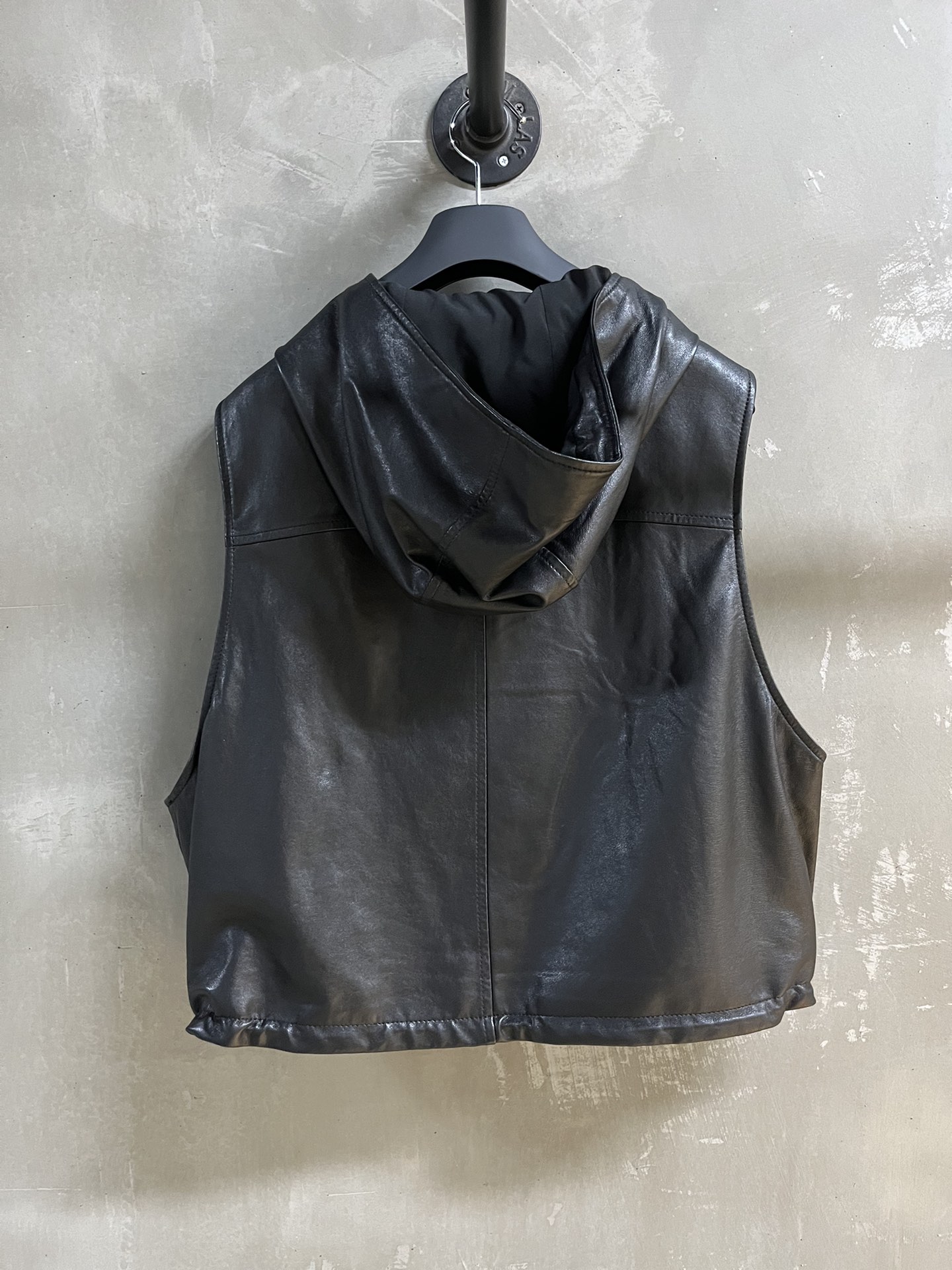 Balenciaga Profile 2024: Waterproof Leather Zipper Jacket with Imported Sheepskin Face - 图片 9