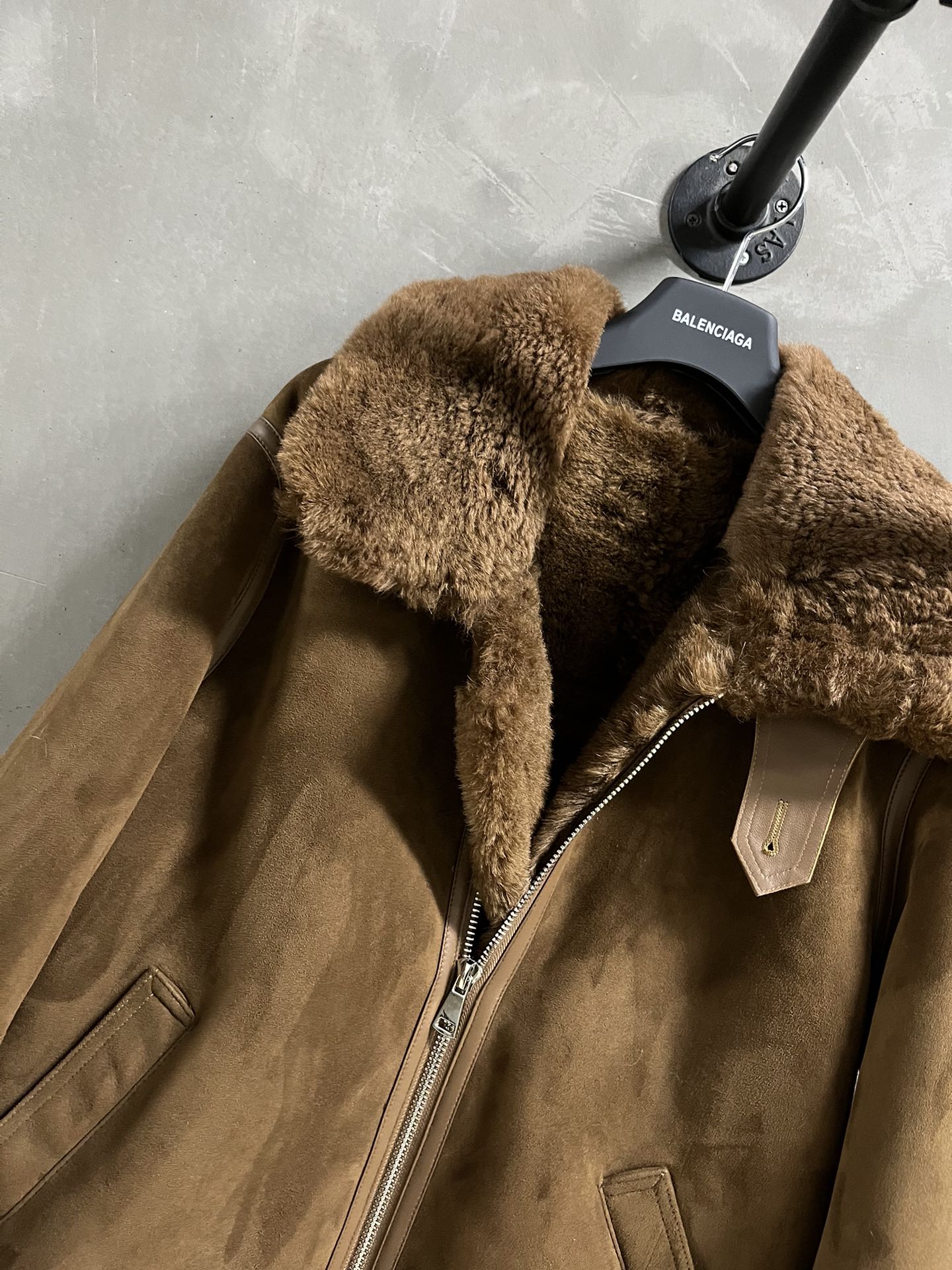 Balenciaga Wool Single-Breasted Coat: Stylish and Best-Skinned New Arrival! - 图片 6
