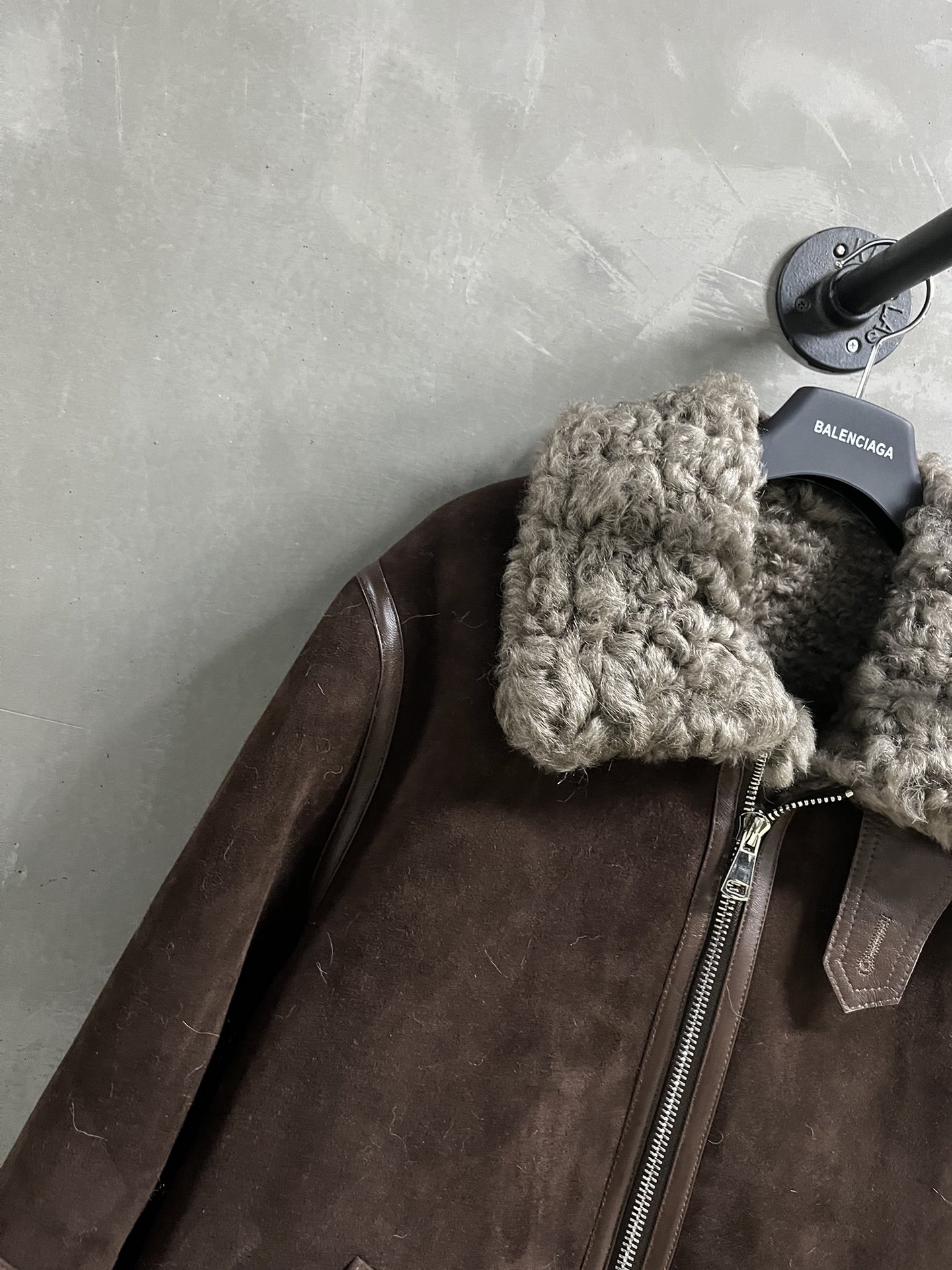 Balenciaga Profile 2024: Stylish Melinose Wool Single for Fall Quarter - 图片 3