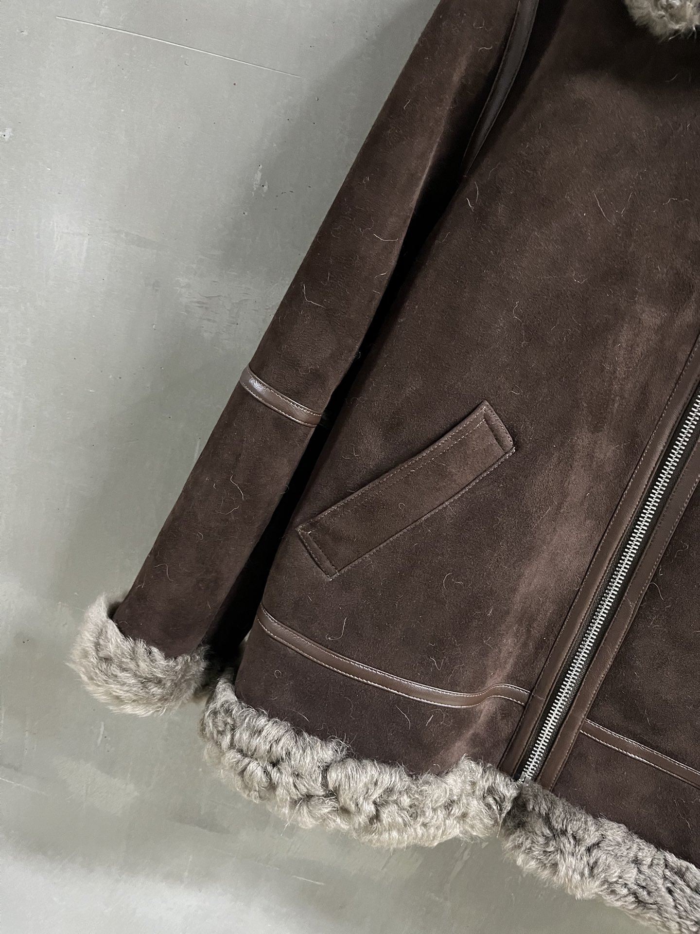 Balenciaga Profile 2024: Stylish Melinose Wool Single for Fall Quarter - 图片 4