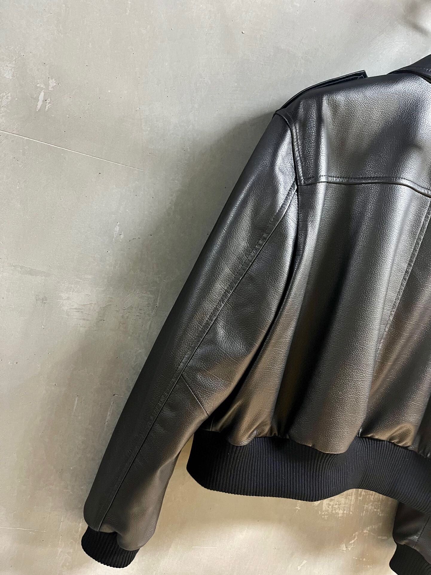 Stylish Imported Lamb Leather Female Suit in One-Size-Fits-All Packaging with Hardware. - 图片 7