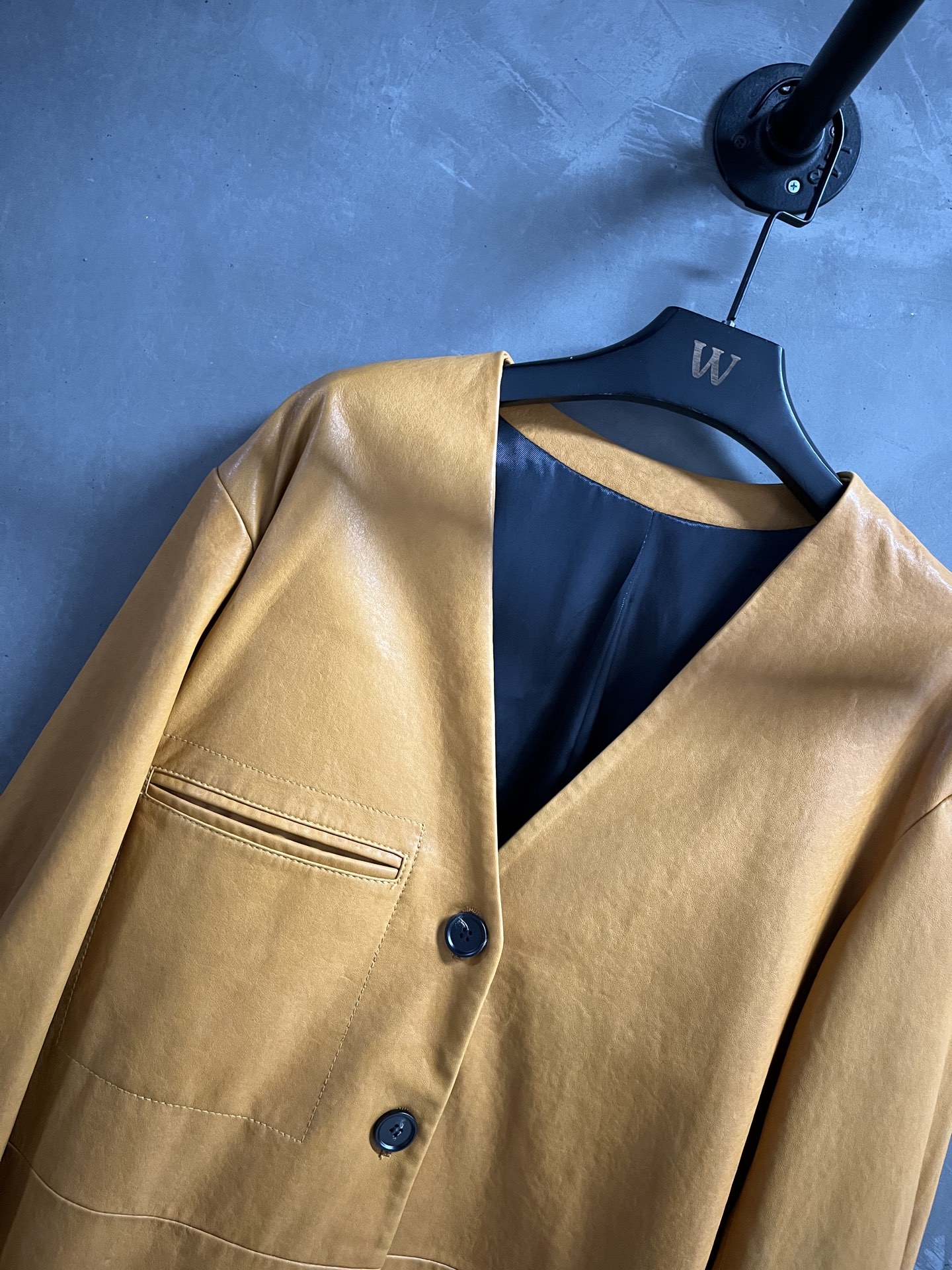 Fashionable Female Outfit: P2645 Balenci*ga 2025 Spring Suit Overview - 图片 6