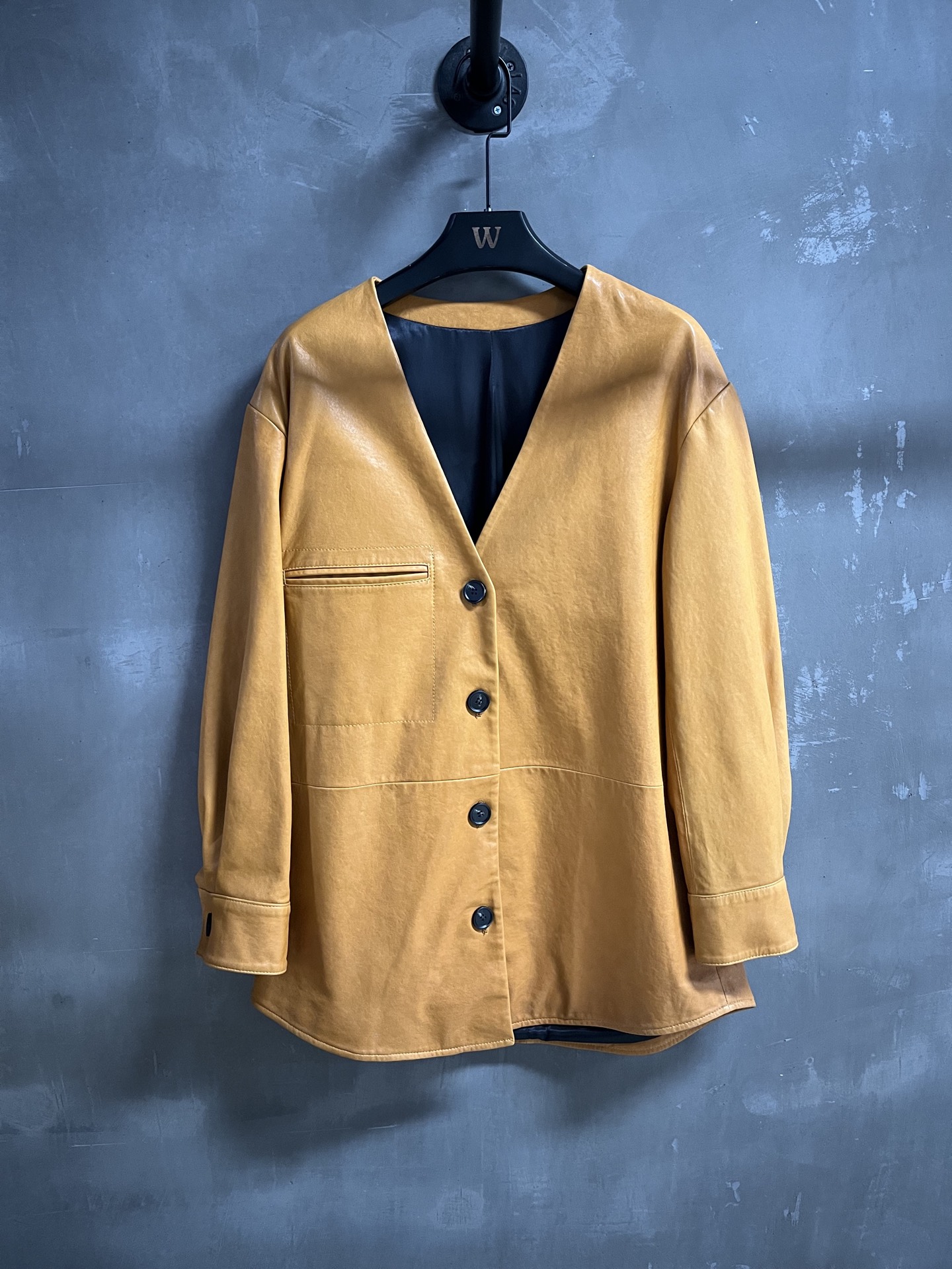 Fashionable Female Outfit: P2645 Balenci*ga 2025 Spring Suit Overview