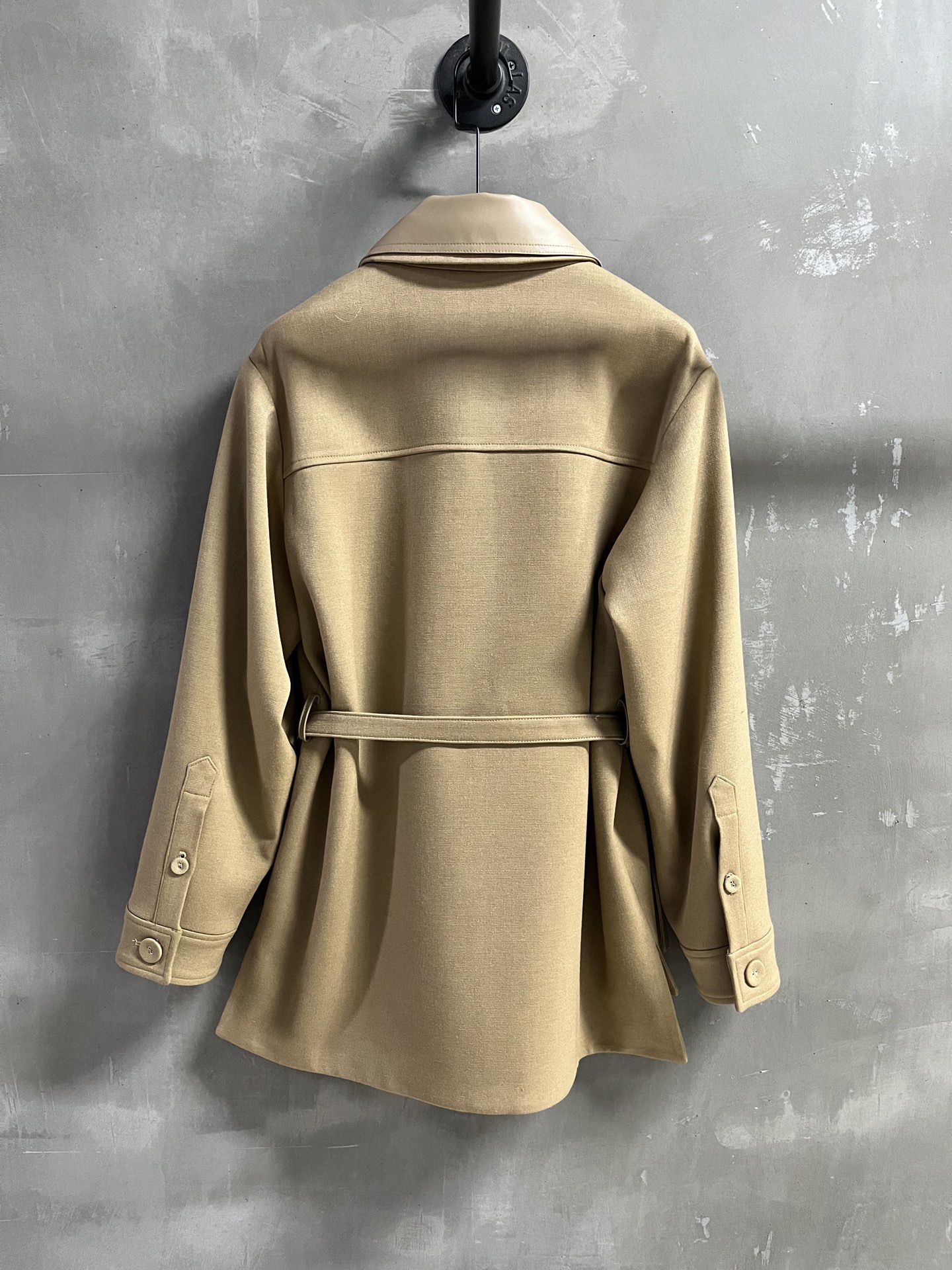 Stylish One-Size-Fits-All Female Outfit: P1794 with Dust-Proof Bag “Fend” - 图片 9