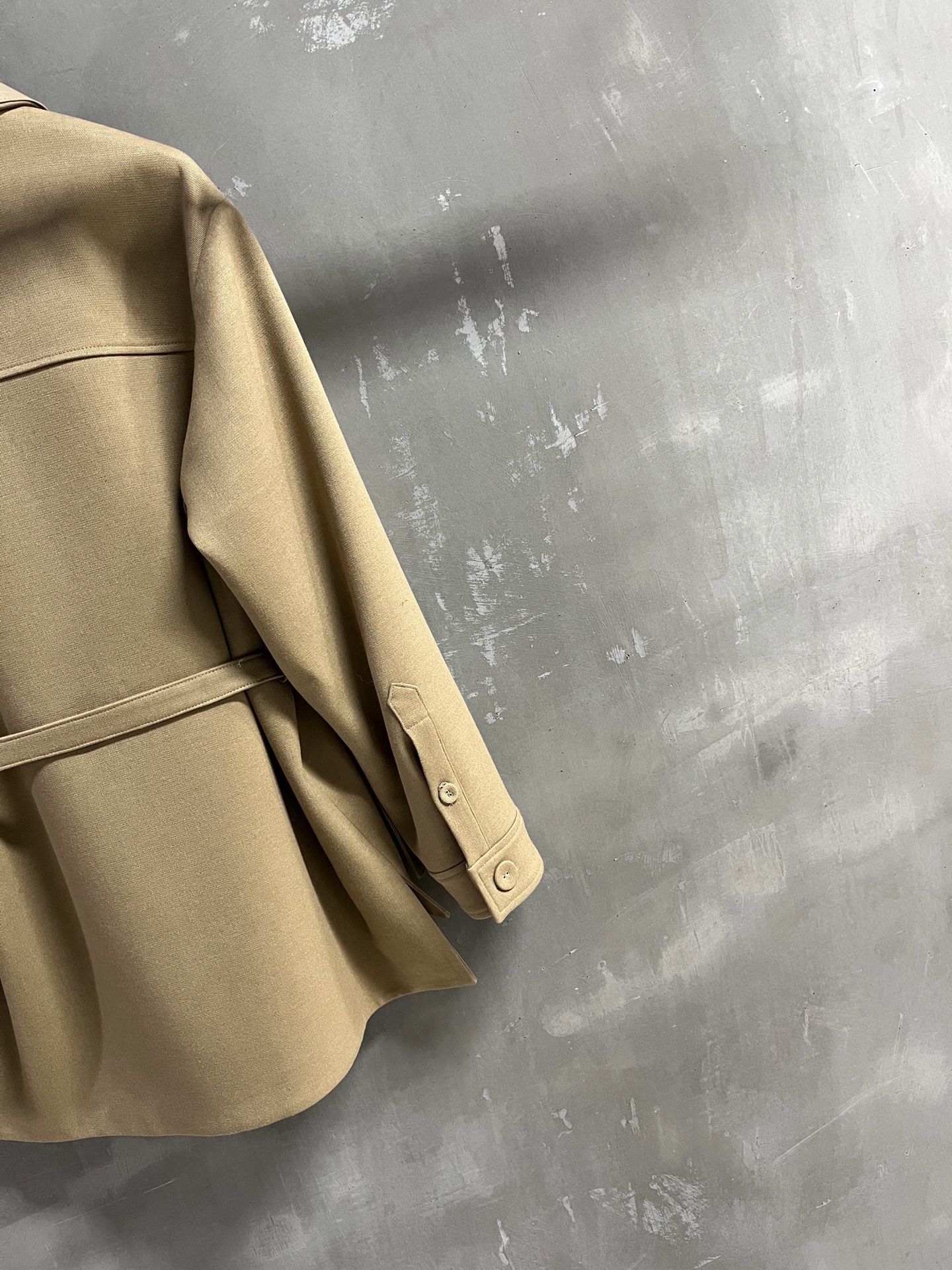 Stylish One-Size-Fits-All Female Outfit: P1794 with Dust-Proof Bag “Fend” - 图片 7