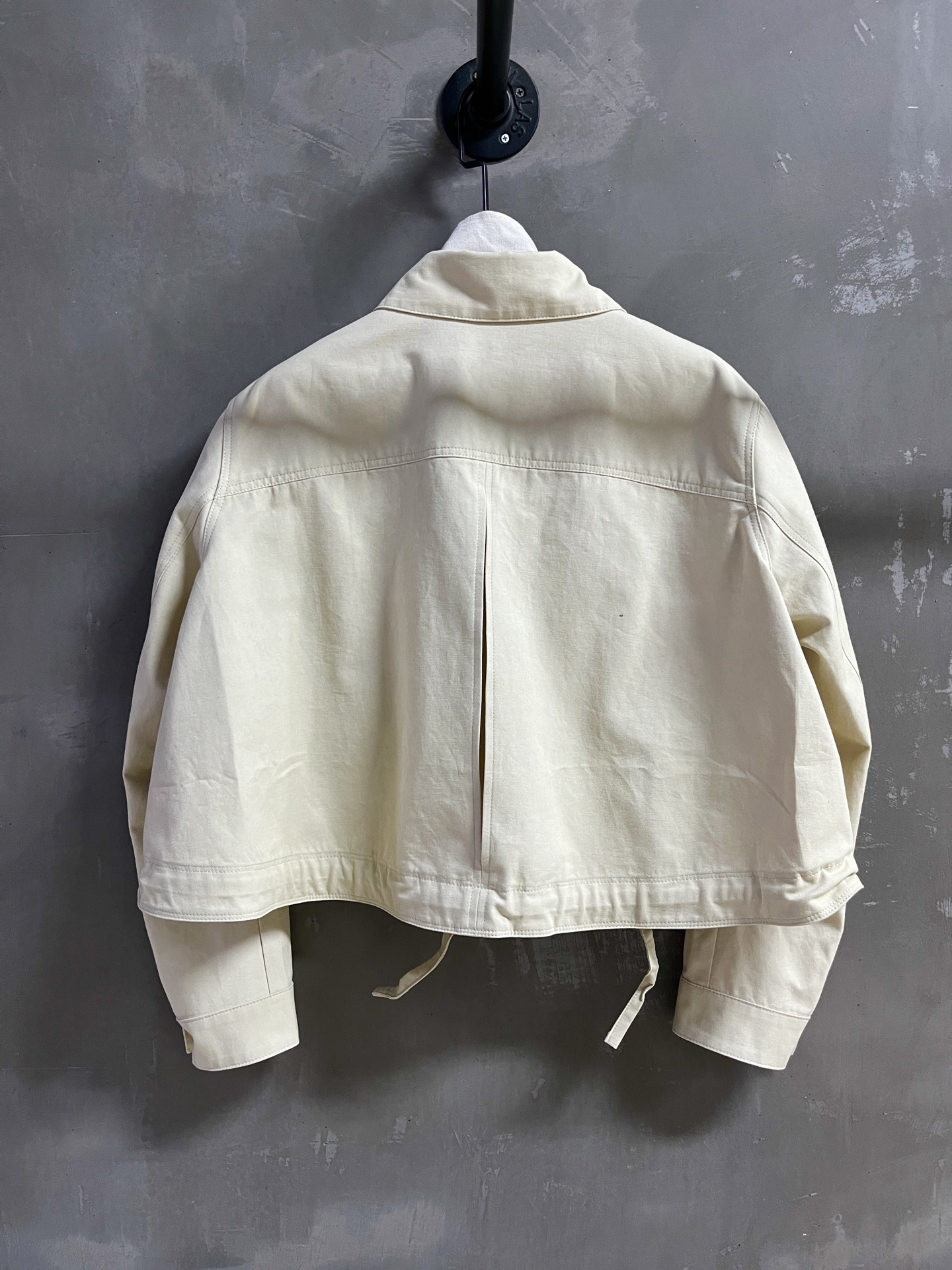 Loewe Cropped Leather Shirt - Chic & Versatile Autumn Essential 10 i1753454794857 2522 0 8