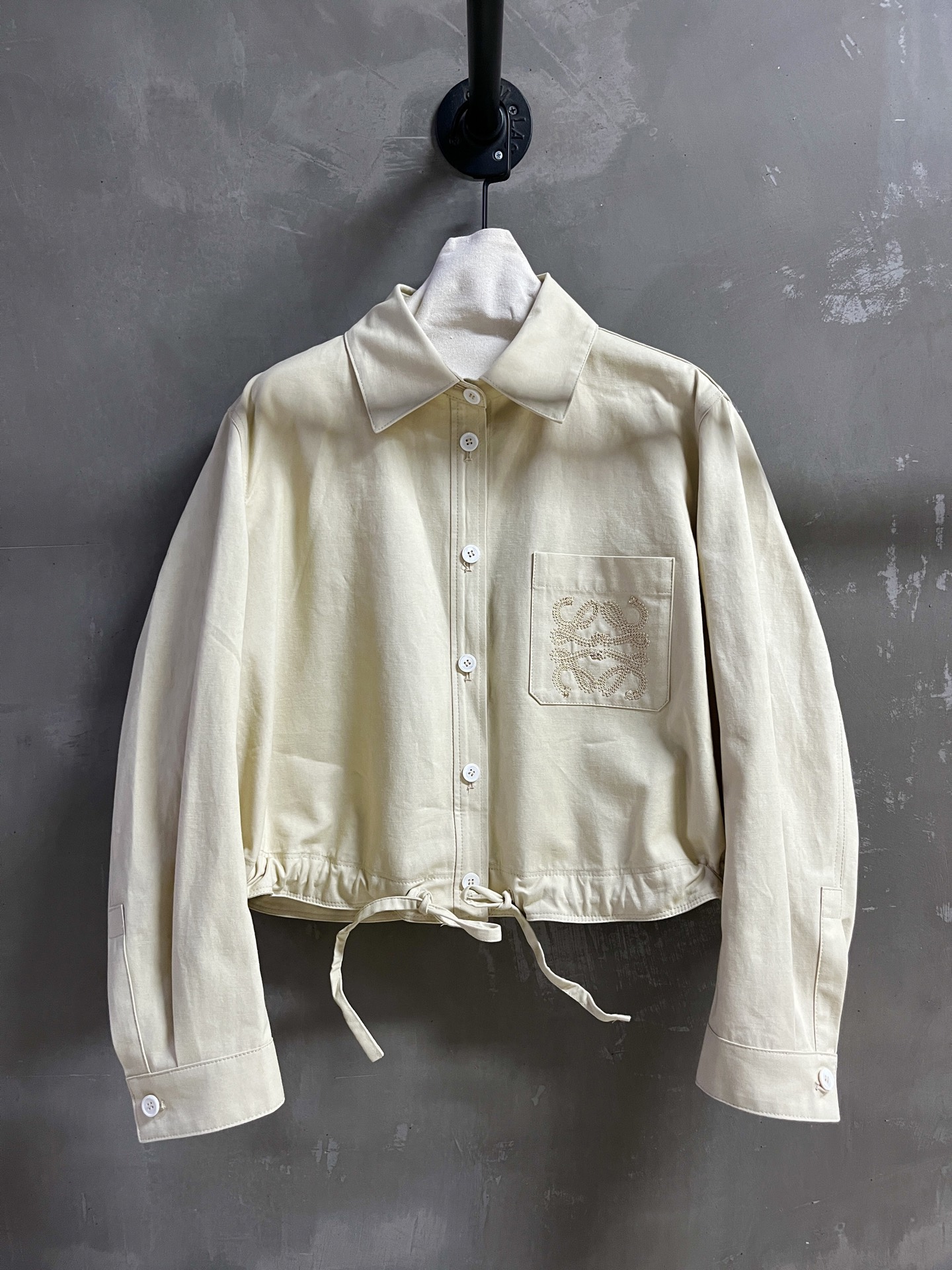Loewe Cropped Leather Shirt - Chic & Versatile Autumn Essential 3 i1753454803730 2454 0 0