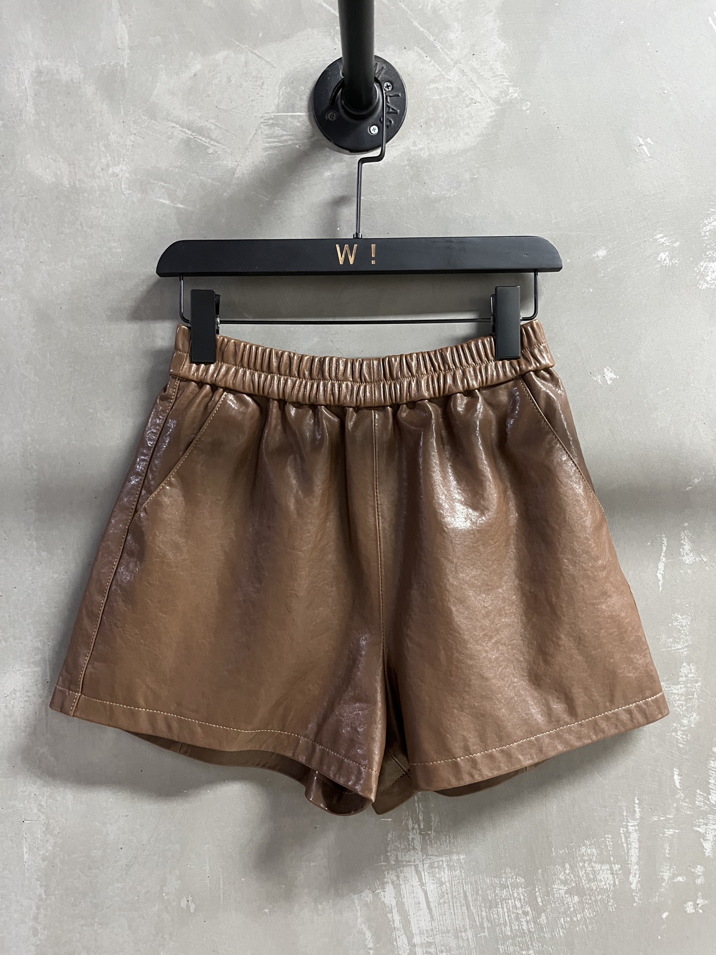 NO:636735,Caramel - MATERIAL Material - leather imported Turkish vegetable tanned lambskin size M-19860909焦糖 - MATERIAL 材质 - 皮面进口土耳其植鞣小羊皮 size M- XL M码松紧腰围64 臀围104 裤长39 price,女装,sheepskin,alexander wang,Women's clothing