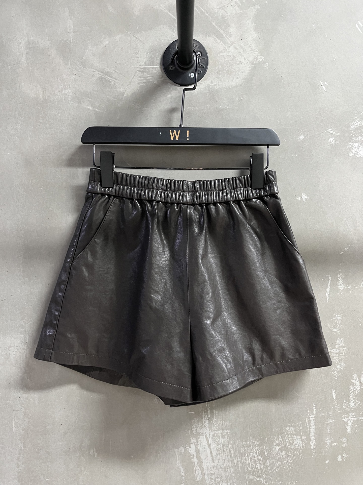 NO:636738,Coffee - MATERIAL Material - leather imported Turkish vegetable tanned lambskin size M-19860909咖啡 - MATERIAL 材质 - 皮面进口土耳其植鞣小羊皮 size M- XL M码松紧腰围64 臀围104 裤长39 price,女装,sheepskin, ,Women's clothing