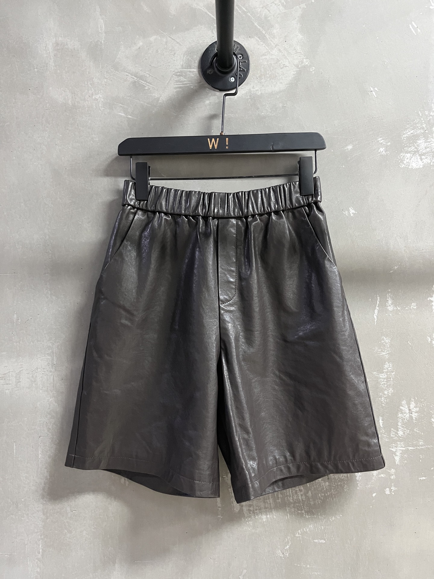 NO:636741,Coffee - MATERIAL Material - leather imported Turkish vegetable tanned lambskin size M-19860909咖啡 - MATERIAL 材质 - 皮面进口土耳其植鞣小羊皮 size M- XL M码松紧腰围64 臀围104 裤长50 price,女装,sheepskin,alexander wang,Women's clothing