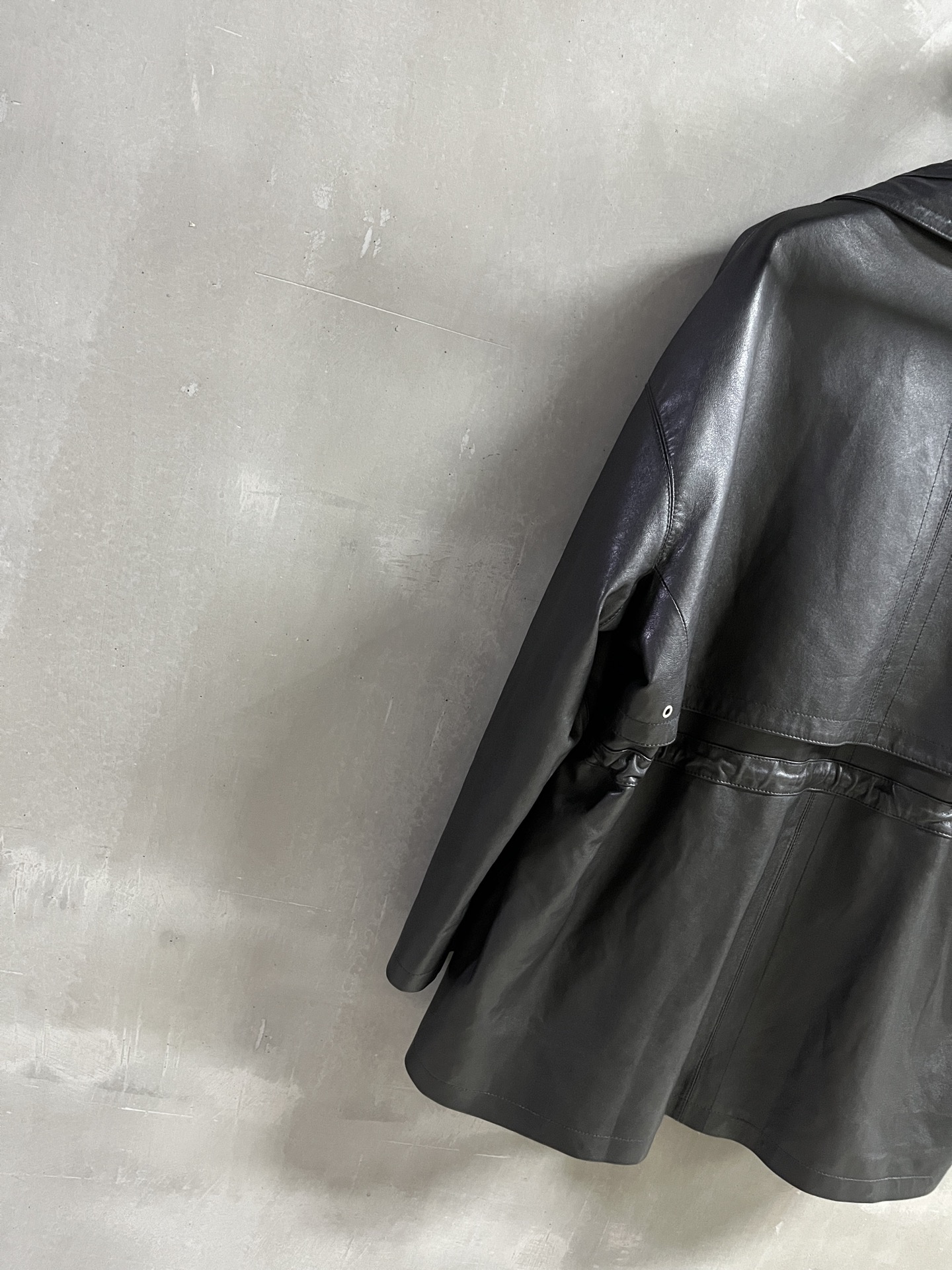 “Stylish One-Size-Fits-All Female Outfit: P3072 with Turkish Lambs Leather, 2025 Profile” - 图片 8