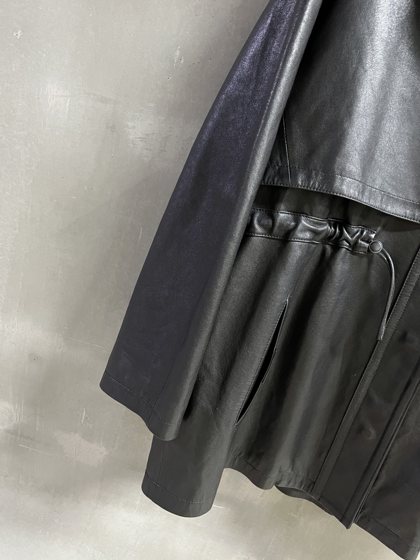 “Stylish One-Size-Fits-All Female Outfit: P3072 with Turkish Lambs Leather, 2025 Profile” - 图片 3
