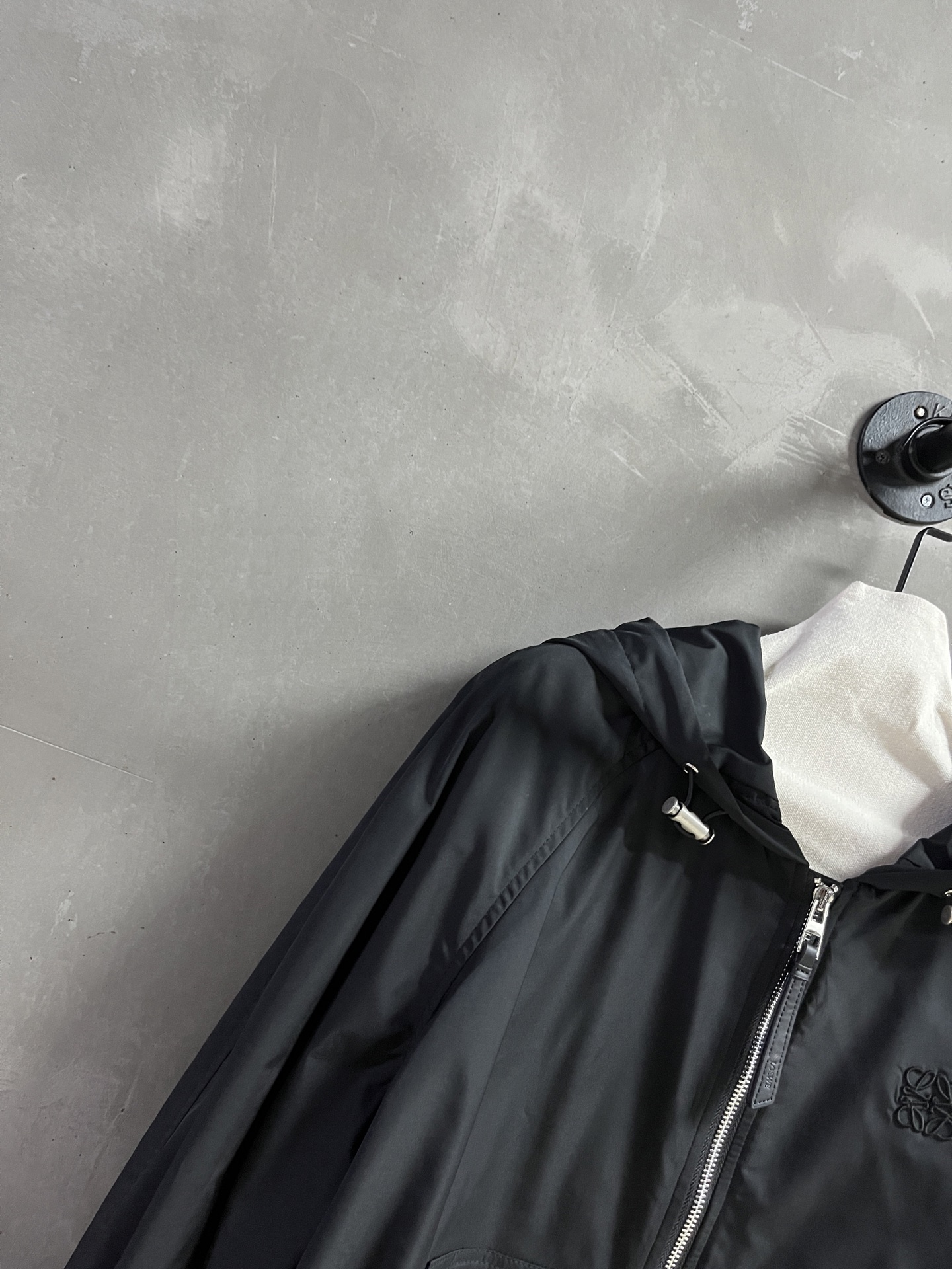 P1872 Women’s One-Size-Fits-All Suit with Stylish 2025 Autumn Design – High-Weave Density Fabric - 图片 4