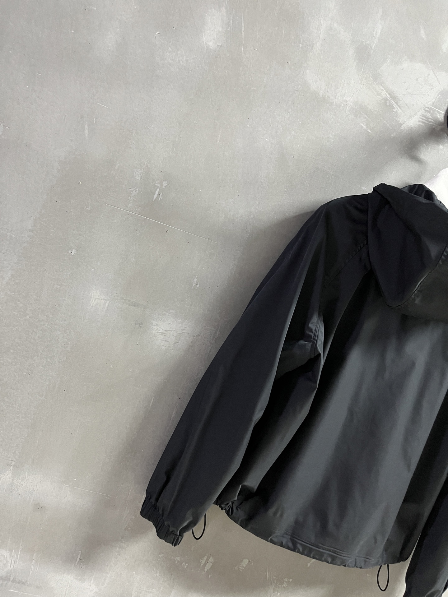 P1872 Women’s One-Size-Fits-All Suit with Stylish 2025 Autumn Design – High-Weave Density Fabric - 图片 8