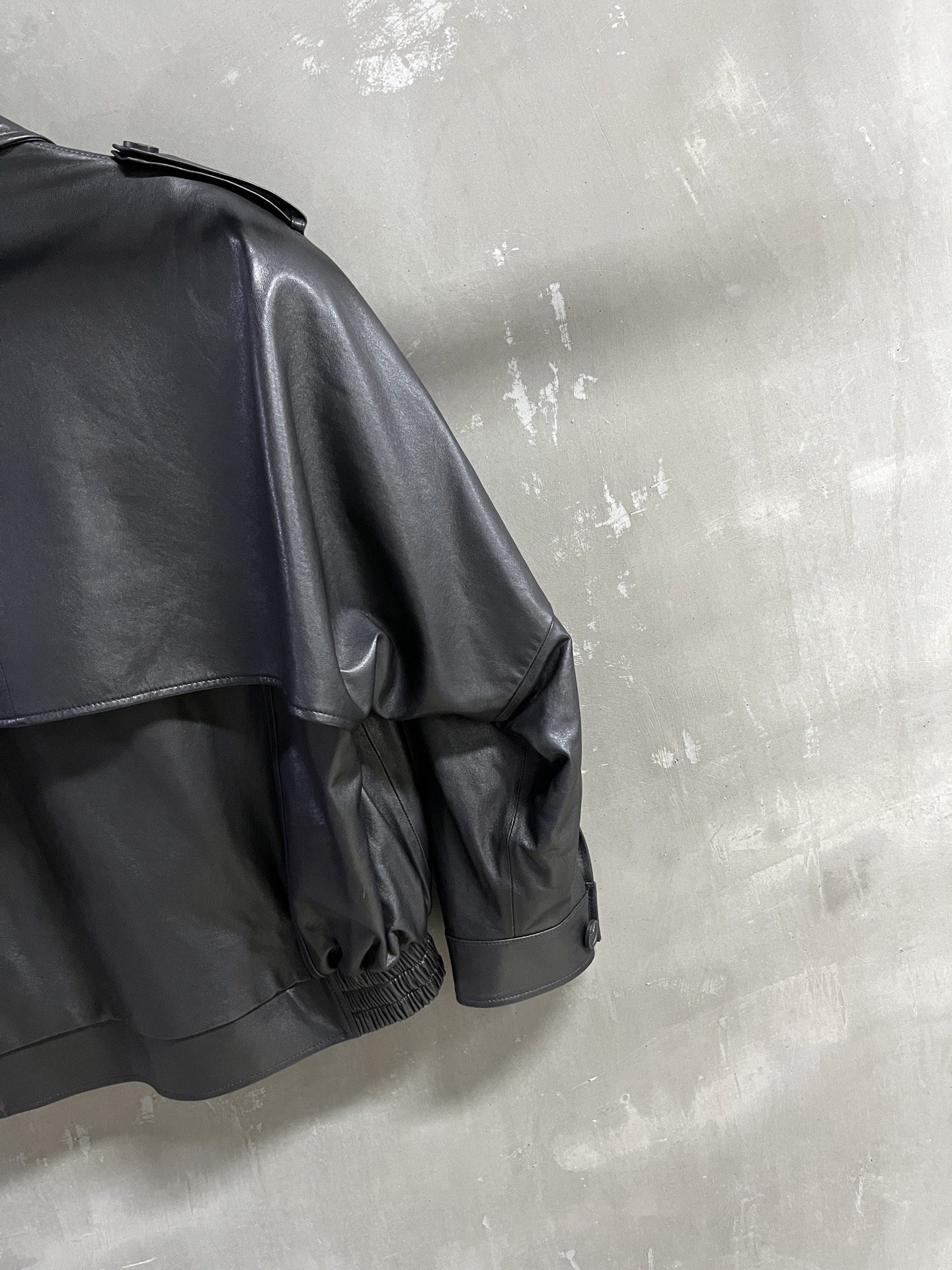 Saint Laurent Leather Jacket: 2025 Fall Collection, Unisex, Stylish & Versatile 9 i1754030368687 403 0 7
