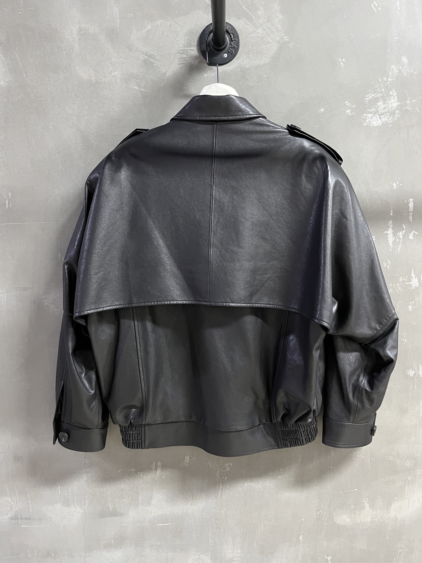 Saint Laurent Leather Jacket: 2025 Fall Collection, Unisex, Stylish & Versatile 10 i1754030371380 5136 0 8